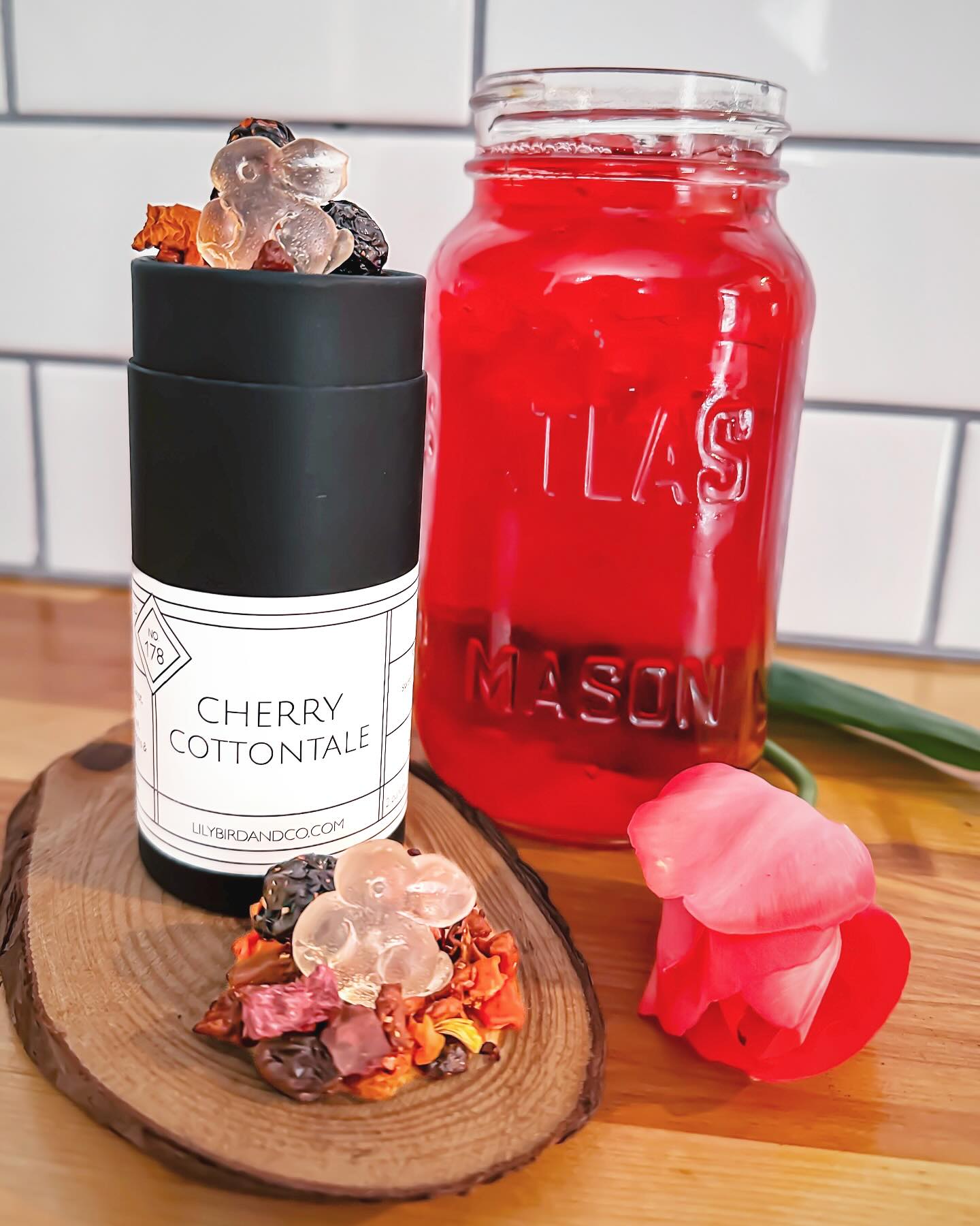 I’m so excited for the Cherry Blossom Festival in Marietta on Sunday that I’ve decided to bring along a super limited edition blend ~ Cherry Cottontale ~ just for this event! (peep the bunnies 😍) and since it’s going to be a gorgeous day, we’ll be sampling it iced to kick off iced tea season 🍒 Come on out for music, brews, and vendors 🐇 @discover.marietta.pa