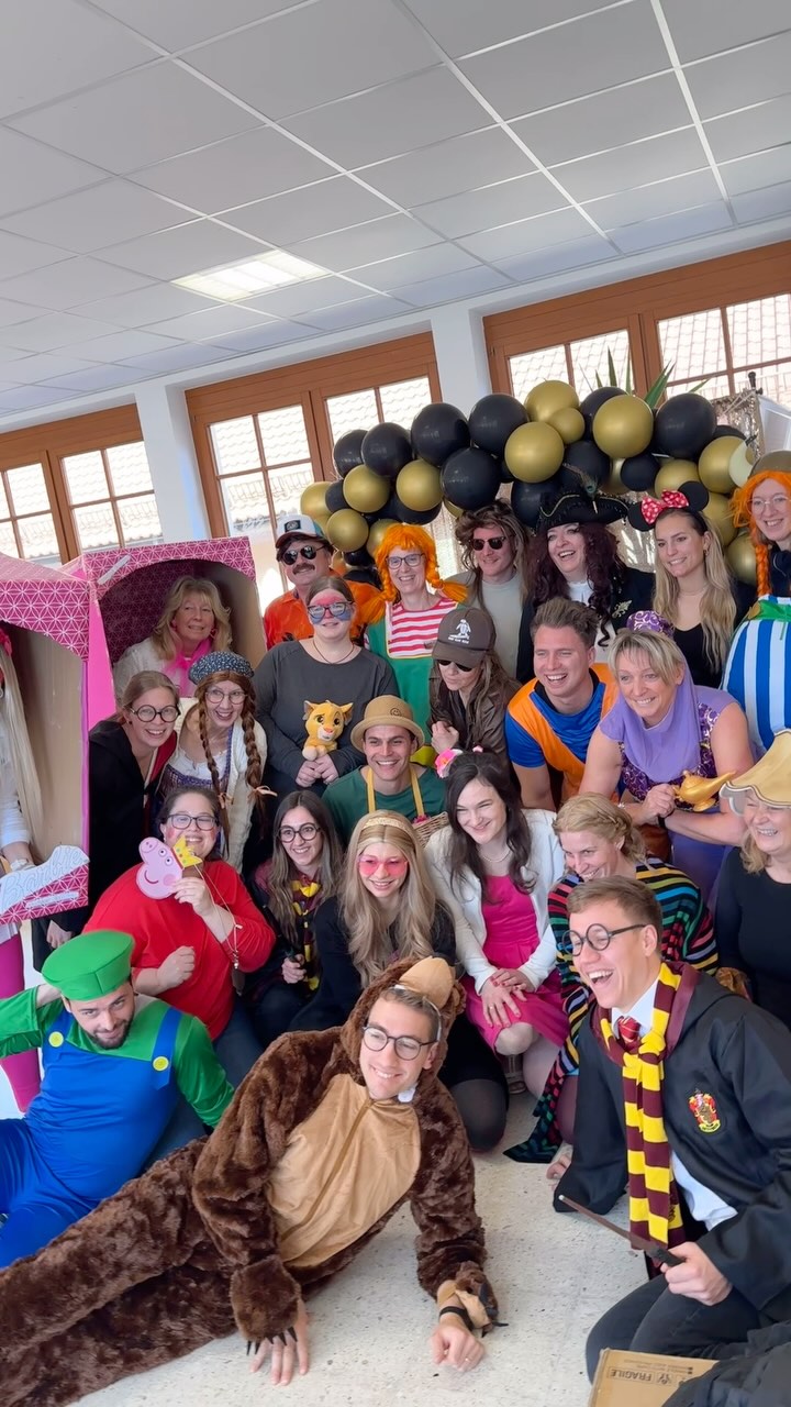 Auf die Plätze - Foto - Los ❤️
Du planst eine einzigartige Hochzeit, eine lebendige Geburtstagsfeier oder ein stilvolles Firmenevent in Niederösterreich? Unsere modernen, hochwertigen Fotoboxen sorgen für unvergessliche Erinnerungen, lustige Momente und professionelle Sofortdrucke – perfekt für jede besondere Veranstaltung!
Einfache Bedienung, stilvolles Design und individuelle Layouts machen jede Aufnahme zum Highlight. Miete jetzt deine Fotobox in Niederösterreich und bring deine Feier auf das nächste Level!
#fotoboxniederösterreich #eventfotobox #fotoboxmieten #hochzeitniederösterreich #geburtstagsfeier #firmenevent #partyhighlight #fotospass #erinnerungenfürsleben
