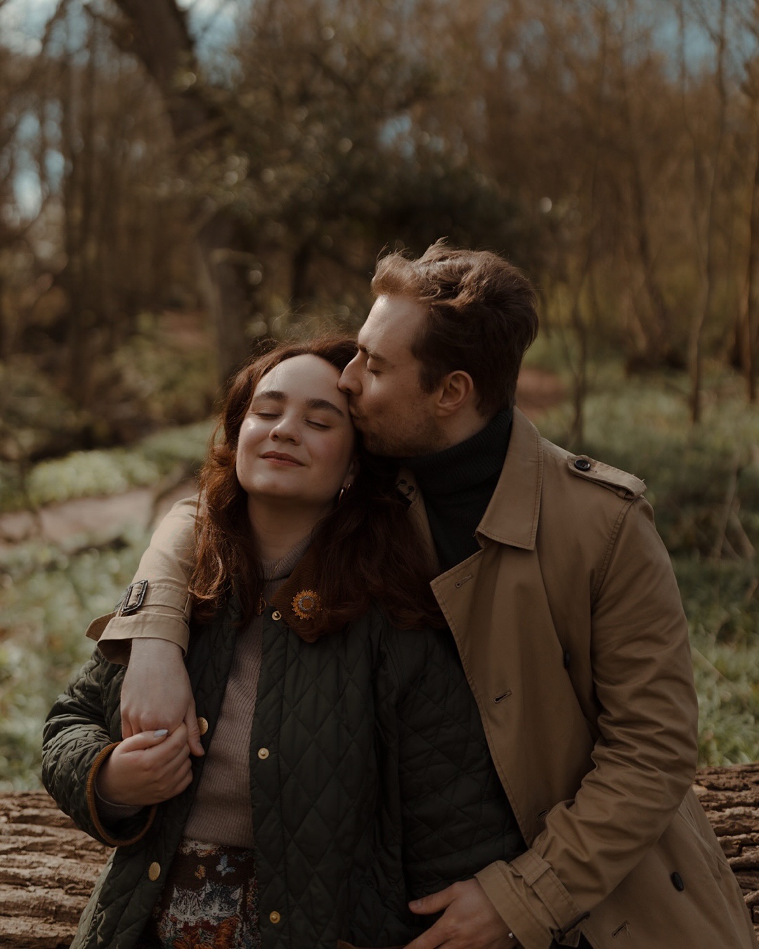 If you feel any apprehension about being photographed then we highly recommend booking in a wee couple shoot. Andrea + Will met us for a wander around @cambocountryhouse and it was lovely having a blether and letting them see how easy it really is to be photographed naturally ✨