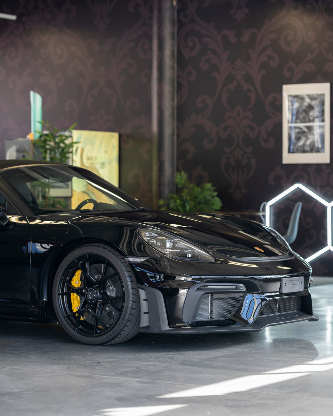 ✨ Porsche 718 Spyder RS – perfekt geschützt und bereit für jede Strasse! ✨
Mit unserer unsichtbaren Lackschutzfolierung bewahren wir die Schönheit und Eleganz deines Lieblings – kompromissloser Schutz für dein Schmuckstück. Denn wahre Liebe verdient nur das Beste! ❤️
Ein grosses Dankeschön an das Porsche Zentrum Maienfeld für das Vertrauen.
• • • • • • • • • • • • • • • • • • • • • • • •
- Lackschutzfolierung Ambühl -
📍Triststrasse 12
🇨🇭7000 Chur
☎️ +41 78 720 70 04
📩 lackschutz@black-bird.ch
🌍 www.lackschutzfolierung.ch
• • • • • • • • • • • • • • • • • • • • • • • •
#PorscheLove #718SpyderRS #Lackschutzfolie #ProtectWhatYouLove #PorscheZentrumMaienfeld #Lackschutzfolie #Autopflege #CarProtection #AutoLiebe #DetailingLovers #Autoliebhaber #GlanzOhneEnde #SchutzUndStyle
#xpel #paintprotectionfilm #chur #graubünden #blackisbeautiful❤️ #schutz #protection #lackschutz #porsches #spyderrs #porsche718