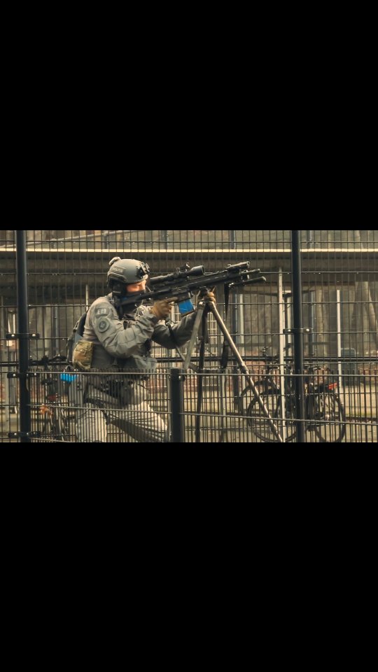 Passie voor 112Fotografie? 📸 Sluit je aan, deel je beelden en win, net als Matthias, een gave prijs! Binnenkort start onze nieuwe weggeefactie 🎡
#112fotografie #ooggetuige #hulpverleners #brandweer #politie #ambulance #handhavers #p2000 #112spotter