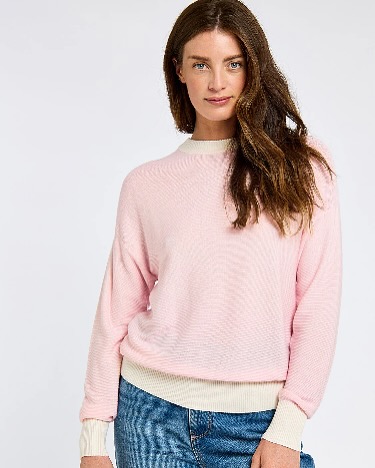 The lightweight knit from Dubarry - Carrick sweater, a real summer season go-to.
Silky to touch, comfy to wear, you can easily throw it on with your comfiest denims or shorts.
#dubarry #bamboo #knitwear #womensfashion #sweater #cotswolds #summer