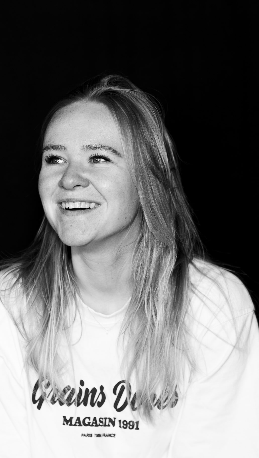Ben jij al klaar om een mooi portret te laten maken?
Kinderportretten, professionele LinkedIn foto, een portret van je oude oma. Het kan allemaal!
En als je aanhaakt bij de eerste editie, is het ook nog voor een extra leuk prijsje!
Wil jij als eerste meer informatie ontvangen? Reageer dan met ๐ธ of stuur me een DM met je mailadres.
#portret #kinderportretfotografie #kinderportret #studiofotografie #fotograafveenendaal #momlife #tijdlozeherinneringen #fotosvanfloor