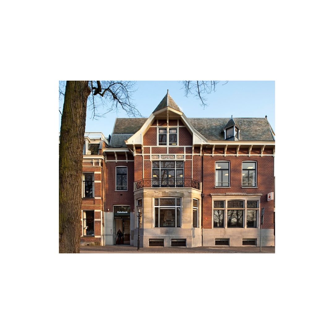 𝗝𝗼𝘂𝘄 𝘀𝗹𝗲𝘂𝘁𝗲𝗹 𝘁𝗼𝘁 𝗱𝘂𝘂𝗿𝘇𝗮𝗮𝗺 𝘃𝗮𝘀𝘁𝗴𝗼𝗲𝗱
Vitru maakt investeren in huizen voor de verhuur inzichtelijk en aantrekkelijk.
Zij financiert verhuurbare huizen, met een focus op beleggers die zich langdurig aan hun #vastgoed willen verbinden en die oog hebben voor de belangen van huurders.
📈 Vitru gelooft in verhuurders die zich langdurig aan hun vastgoed willen verbinden en een verantwoord rendement nastreven. Op zakelijke leningen tot €3.000.000 bieden zij koplopers op dit gebied daarom #rentekortingen.
“Dé partner in toekomstbestendige investeringen”.
Voor meer informatie: www.vitru.nl
ACTIVITEITEN
💡 Strategisch communicatieadvies
💡 PR en Mediarelaties
💡 LinkedIn profiling
💡 Externe communicatie (nieuwsberichten)
💡 Content creatie
#communicatie #pr @vitru_vastgoedfinancieringen #finance #realestate