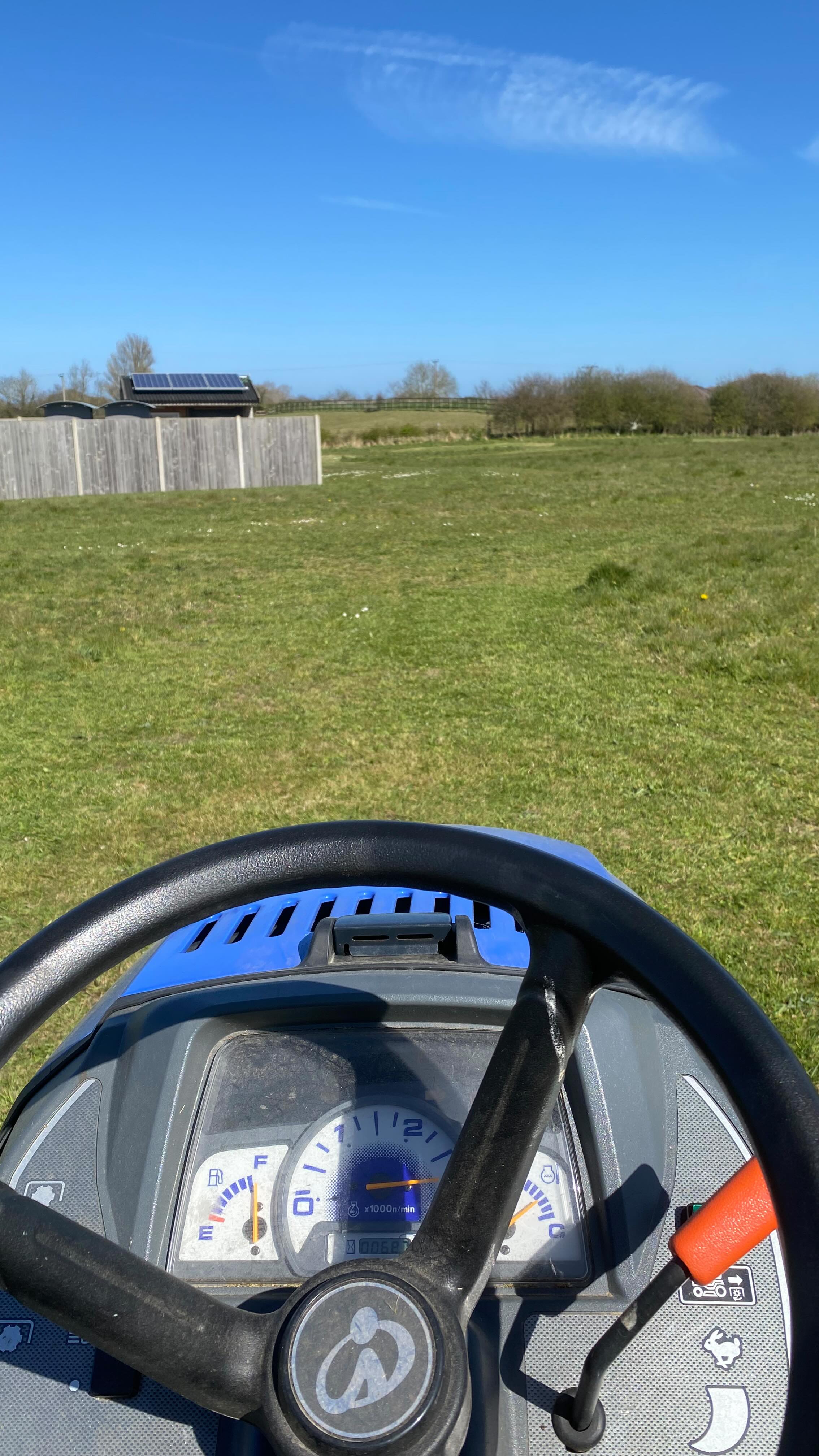 The countdown is on, and we’re cutting the grass and getting the pitches ready for your arrival!
Our 2025 season is just around the corner:
🌸 Spring Opening: 24 May – 1 June
🌞 Summer Opening: 17 July – 28 August
Book your coastal escape on the stunning Norfolk coast, salty air, within walking distance of #MundesleyBeach, and space to unwind awaits 💆 🏖️ 🏕️
#CampsitePrep #NorfolkCoast #CampingUK #2025Camping #SeasideGetaway