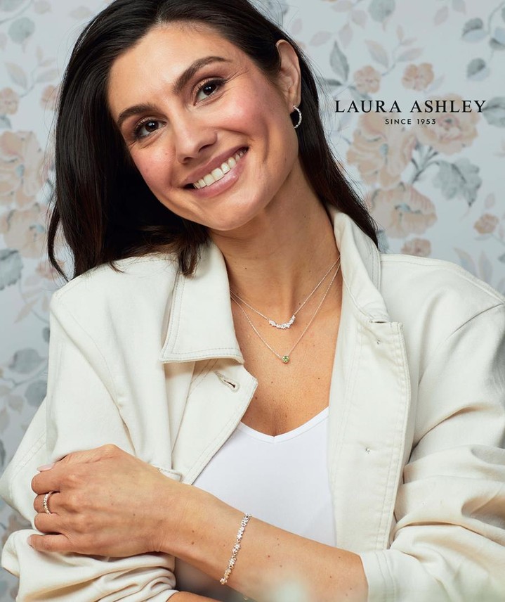 Now available - the new Laura Ashley recycled sterling silver collection - Wildflower 🌻
Inspired by the beauty of an English summer, Wildflower captures the essence of peaceful days beneath sunny skies. With delicate floral motifs and vintage inspired textures that echo the romance of a countryside picnic, this collection brings a sense of calm and connection to the world around us.
@lauraashleyuk @lauraashleyfashion
#prhjewellery #lauraashley #recycledsilver