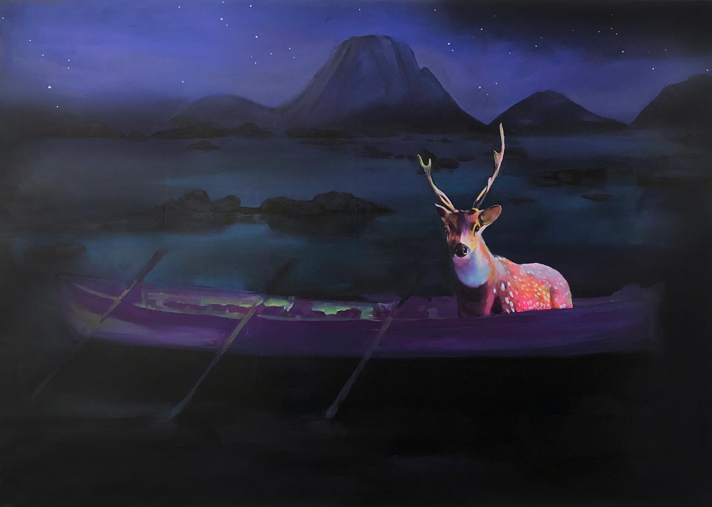 Nočný pútnik~Night pilgrim
Akryl na plátne, 140x100 cm
#deerinboat #boatinart #surrealism #surrealismpainting #surrealart #contemporyart #womanartist