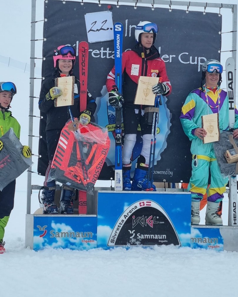 Zum Saisonabschluss nochmals ein Podestplatz! Beim internationalen Silvretta Cup in Samnaun holt sich Jan den zweiten Platz 💪🥈 in der Kategorie U16!