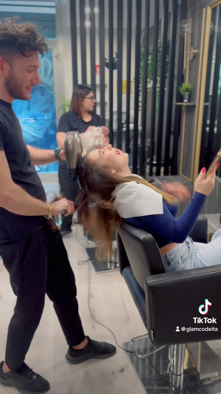 La delicatezza 🫶🏻 @giadarutigliano_ #hair #hairstyles #viralvideos