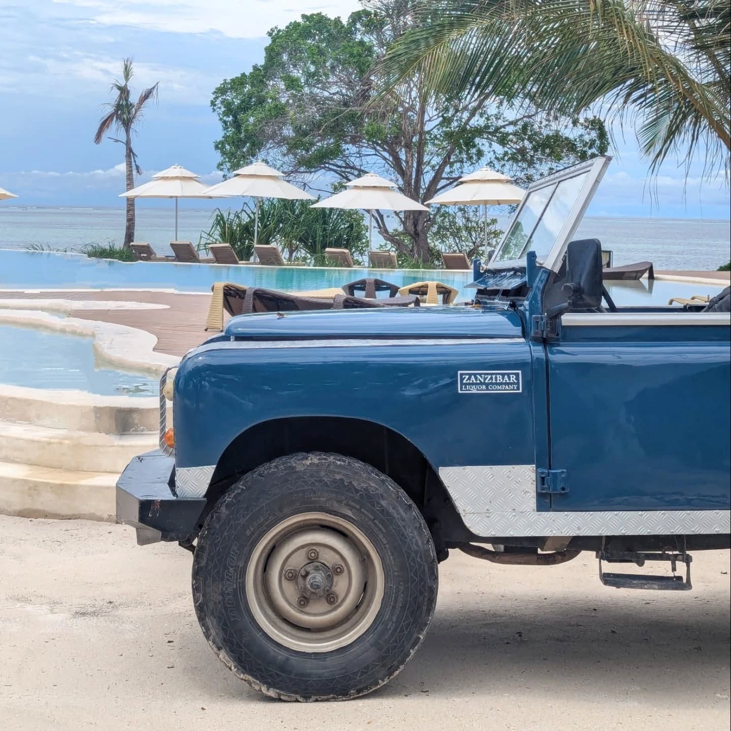 Zanzibar Liquor Company - Zanzibar Delivery Vehicle ๐๐ฟ
We were honoured to sponsor the Zanzibar Gourmet dinner at @zanzibluewavesresort and play a small part in the event over the weekend. It was a great excuse for us to bring out our fold out bar which fits in the back of Olis old land rover!
We served Zanzibar Spiced Mojitos for welcome drinks, and after 5 delicious courses from the best chefs in Zanzibar, we finished proceedings with a "Zanzibar Irish" - Zanzibar Spiced Rum & coffee! ๐ฅ
Would you like us to bring the land rover bar to your place in Zanzibar? Slide into the DMs ๐๐ฝ
#dontdrinkanddrive
#ZanzibarExperience #zanzibarbeach #zanzibarsunset #landrover #landrover109 #zanzibarspicedrum #tasteofthespiceislands #zanzibarspicedgin #gin #rum