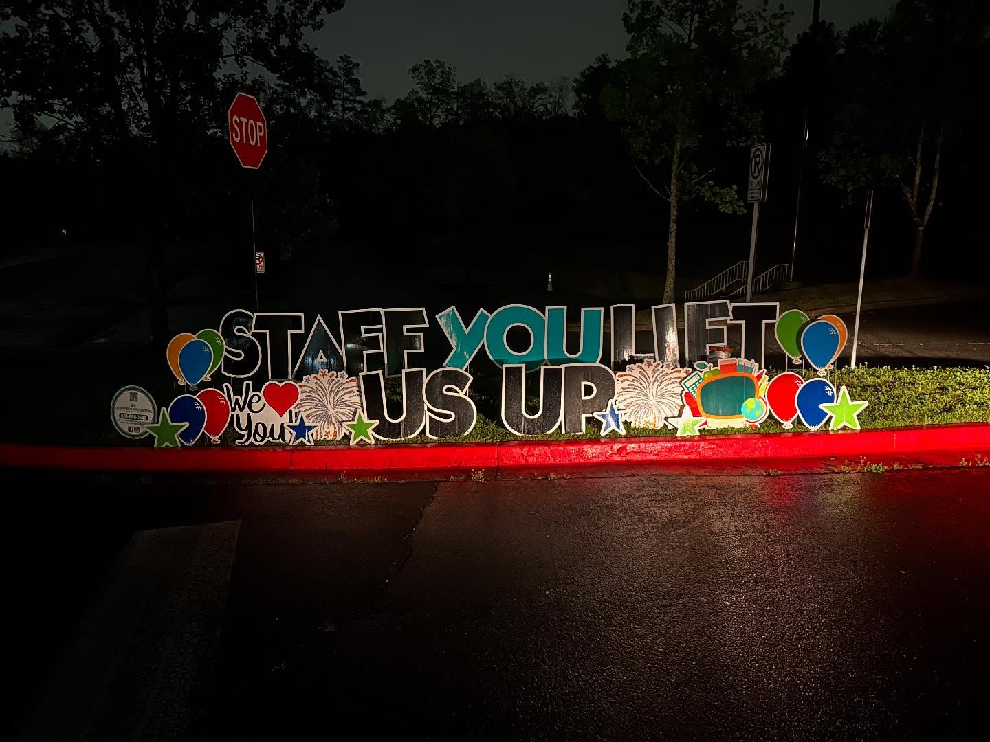 Our teachers and staff lift us up every single day — now it’s time to return the love!
This sign is the perfect way to show your appreciation and make them feel truly valued!
#TeacherAppreciation #YouLiftUsUp #SchoolStaffLove #CelebrationYardGreeting #georgiayardcards