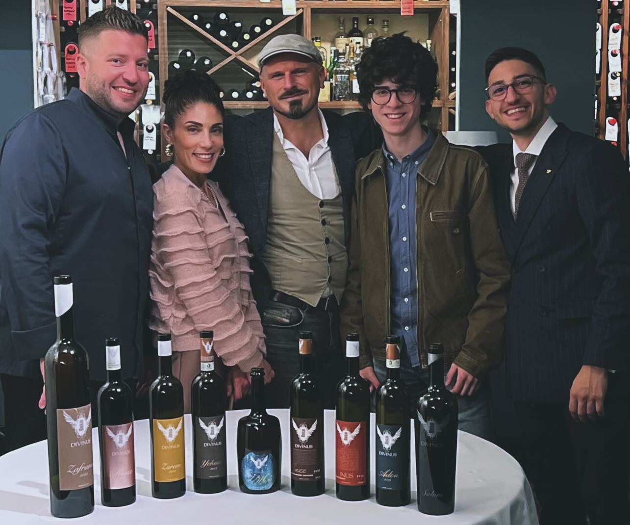 One Star. One Garagiste. A Wine & Dine Journey to Remember.
Last night at De Mondion, we were taken on a Michelin-starred voyage where every course was elevated by the soul of our wines. Immense thanks to the entire team for crafting such an unforgettable evening.
From the Chef’s Aperitifs with Zi Marie 2024, to the emotional crescendo of ‘Tribute to the Mediterranean Sea’ paired with Zafrana 2022 Magnum, the night was a celebration of flavours, stories, and precision.
Two standout moments:
The Veal Sweetbreads Pissaladière — rich, delicate, and unforgettably paired with Garage Days Ġellewża 2015 and Adon 2019.
And the Pan Roasted Pigeon Breast with Brioche of Leg Confit, a powerful yet elegant finale before dessert, matched with the depth of Yehudit 2017 and Grezz 2016.
We ended with a smile and a spoonful of ‘Ti Ra Mi Su’ beside the expressive Solum 2021.
Huge gratitude to @demondionrestaurant, @markusdivinus and our partners @farsonsdirect for helping bring this journey to life.
#DeMondion #MichelinStarMagic #OneStarOneGaragiste #MarkusDivinus #TastingMenuExperience #TributeToTheMediterraneanSea #ZiMarie #Zafrana #Kiraz #Zareen #GarageDays #Adon #Yehudit #Grezz #Solum #MalteseWine #WineAndDine #GaragisteWines