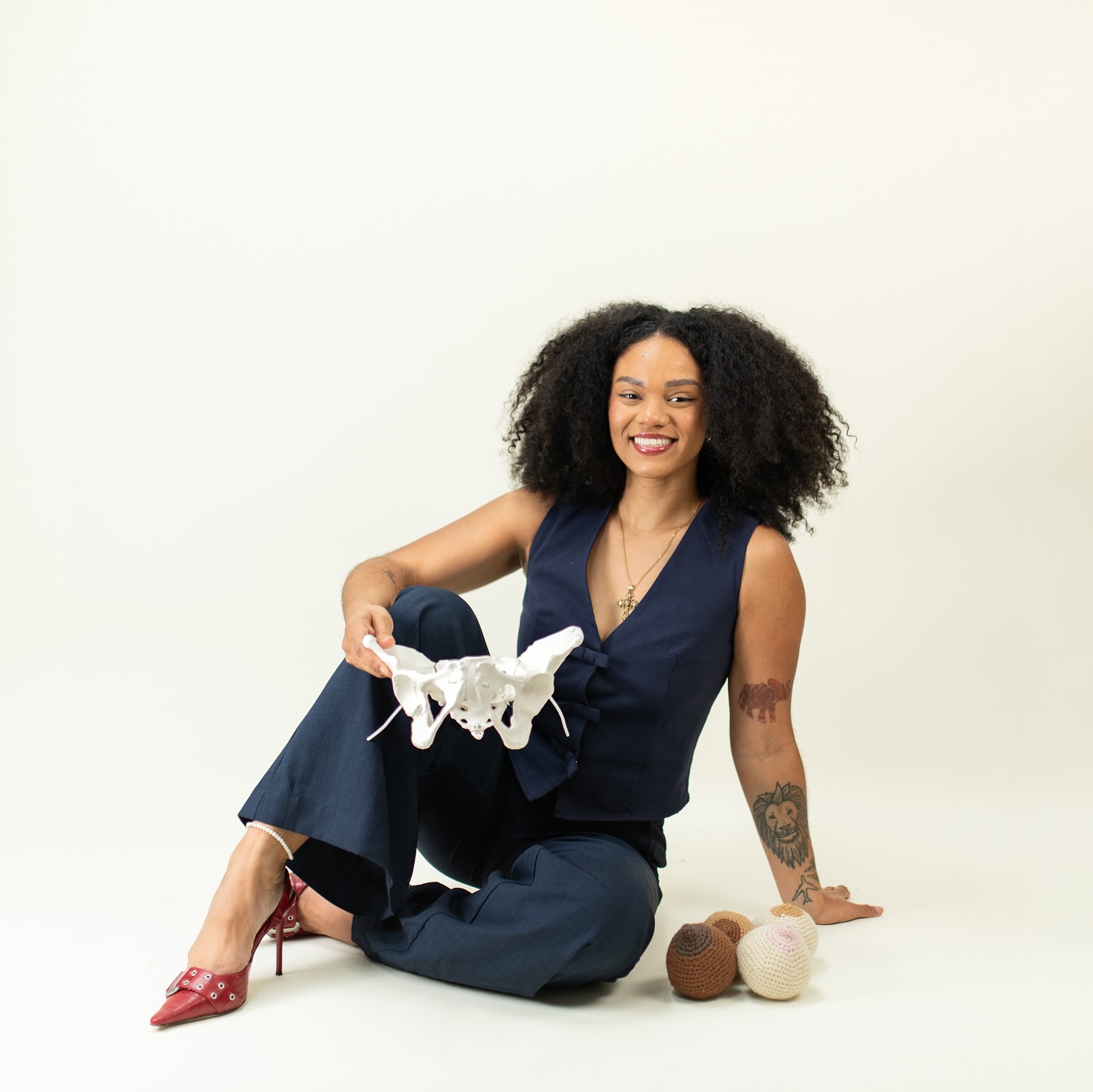 Just got back some film from the @bloomandblossomsocial event I attended last month 🫶🏽🌿✨ it’s giving Healing Hands by Mijah— The Mami, The Birth Worker, The Massage Therapist
📱We can FaceTime at any point in your pregnancy & postpartum journey if you are looking for body work (massage therapy’s), birth work (birth + postpartum doula), or lactation support (nursing, pumping, weaning)