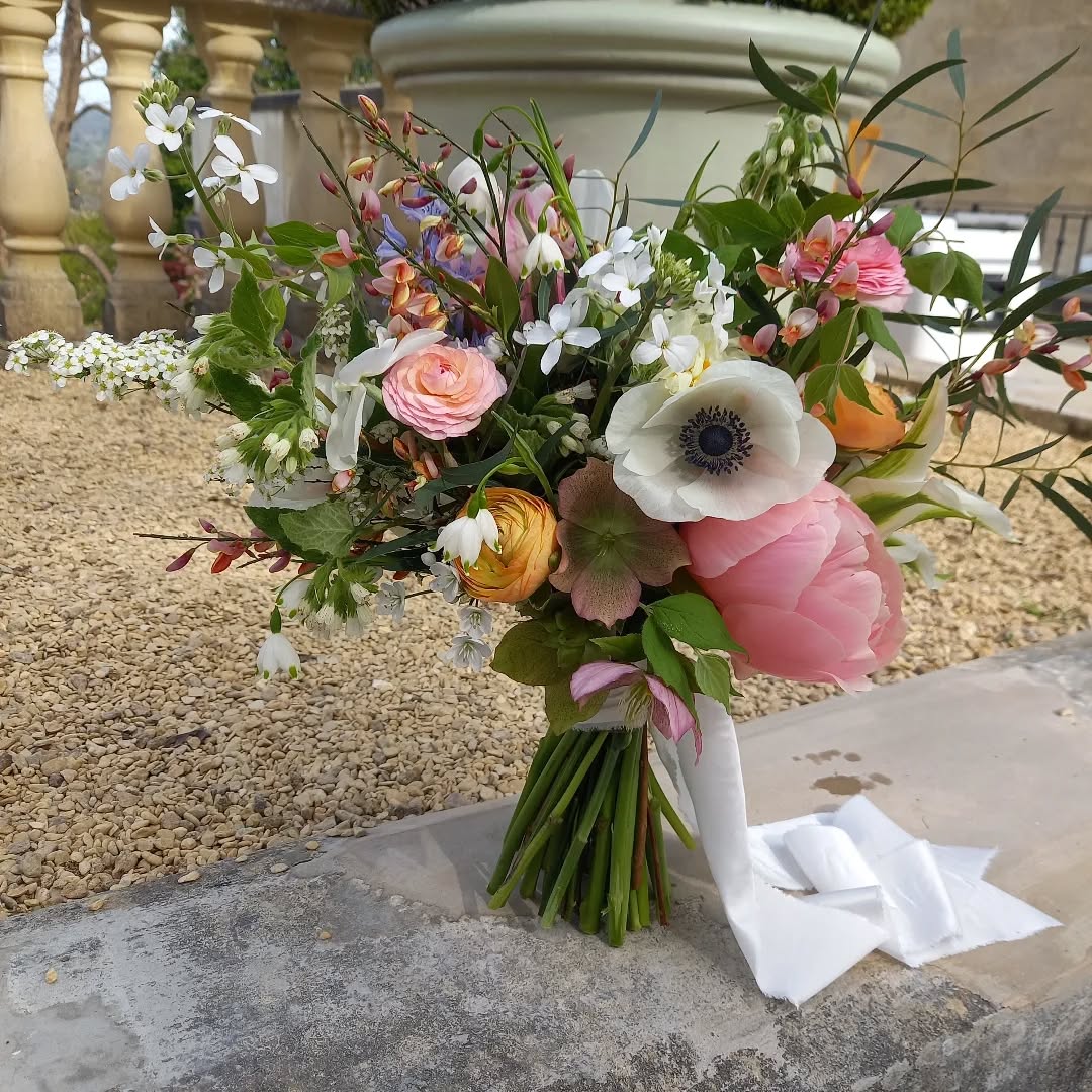 A beautiful bouquet for a gorgeous bride and friend @iamlynseywollaston And how appropriate that we met first as colleagues in the RHS shows department!
Making the bridal bouquet is always very special and this was no exception. A collection of dreamy spring delights with some of the blooms grown locally in Bristol and finished with the perfect silk ribbon from @little_acorn_silks 🌿⚘️🌷
Congratulations to Lynsey and Toby on their marriage and thank you for trusting me with your special day.
#bridalbouquet
#bridalflowers
#springweddingflowers
#springwedding
#bouquet
#bride
#naturalfloralstyle
#handtiedbouquet
#surreyflorist
#weddingflorist
#weddinginspiration
#carshalton
#carshaltonbeeches