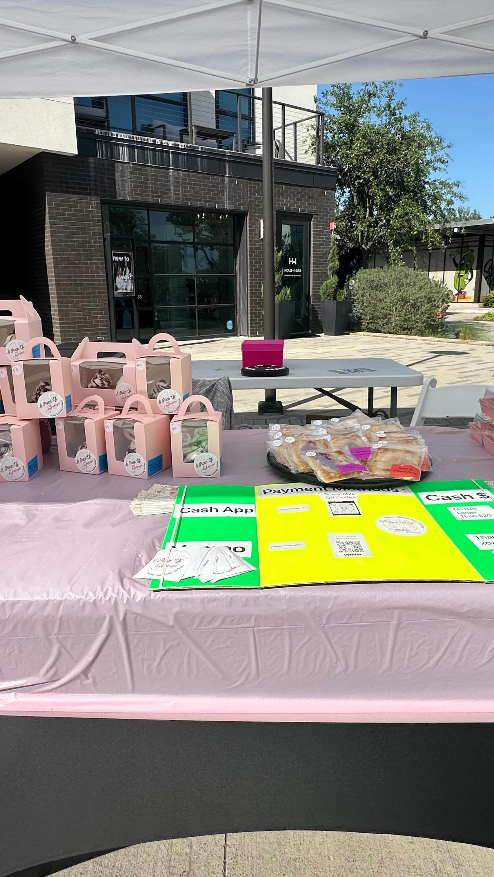 C’mon Now 😉
It was such a wonderful day! ☀️ Thank you to EVERYONE that was able to stop by my table today!! 🫶🏽 It’s always a beautiful day @thevillagedallas
See you all at the next event Or at your next delivery order 🤭🤗
•
•
•
•
•
•
•
#BakedGoods#HomeMade#SoftCookies#ForYou#fyp#packagedorders#trending#SupportSmallBusinesses#cookies#Fresh#DallasTexas#TexasPastries#CustomOrders#MustTry#Baker#Barkernearme#buttercream#frosting#filling#filled#partnershipsopen#cake#Birthdaycake#trending#selftaught#Baker#events#explorer#explorerpage#cupcakes