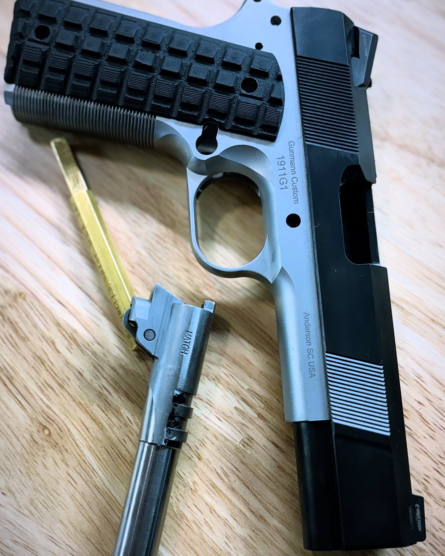 Finishing touches on the Gunmann Custom 1911G1
