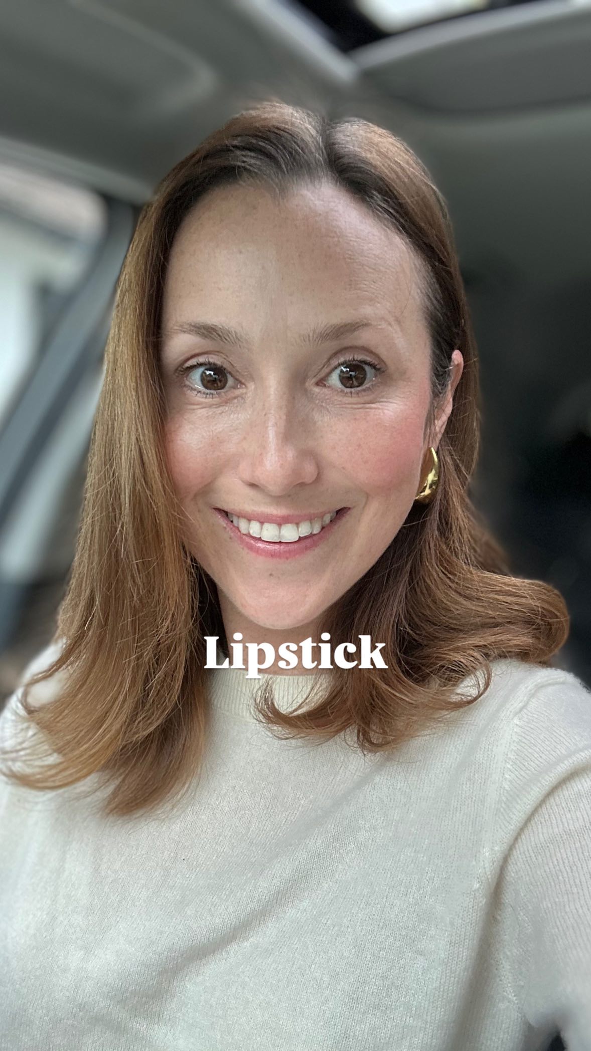 Do you ever put on a fabulous red lipstick only to look in the mirror and wipe it off? I sure have.
But it’s not you, it’s the lipstick!
There are SO many different shades of red, finding the best one to suit your complexion is a game changer.
#personalstylist #colouranalysis #lipstick