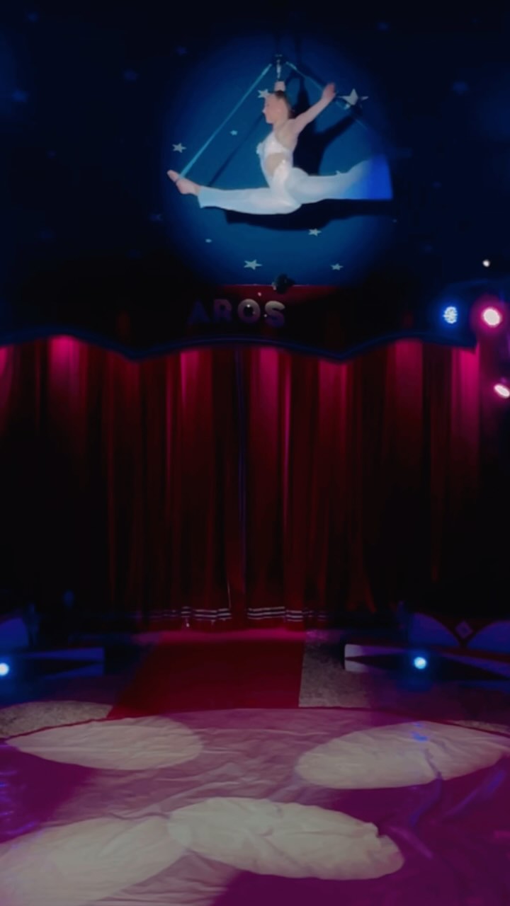 The quickest way to get longer hair 10/10
#hairhanging