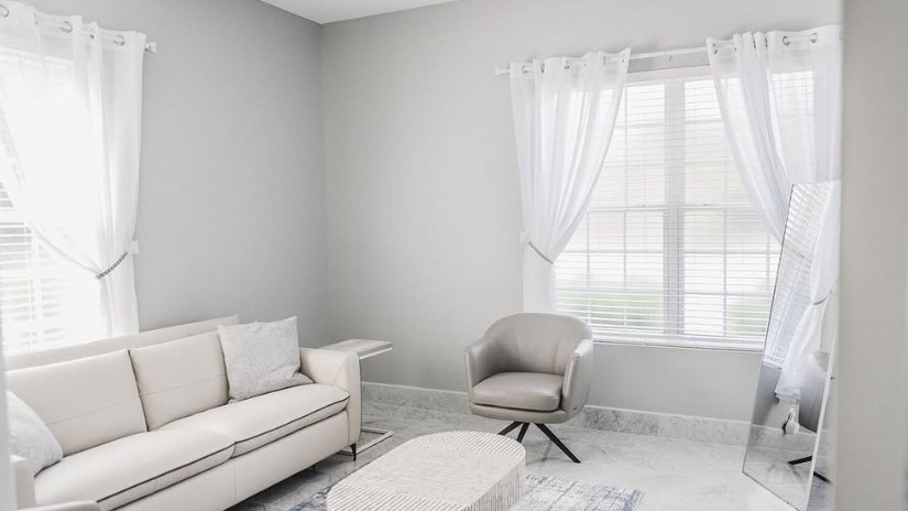 🕊️ Step into tranquility! Our bridal suite is designed to be your calming retreat on your big day. With soft, neutral tones and luxurious comforts, it’s the perfect space for you and your bridesmaids to get ready and share those precious moments before you walk down the aisle. 🤍✨
👰 Ready to feel like royalty in your private oasis? DM us to book a visit! 💌
#BridalSuite #WeddingDay #BrideToBe #LuxuryWedding #ElegantInteriors #WeddingPrep #BridalReady #WeddingVenue #ncweddingvenue #greensboronc