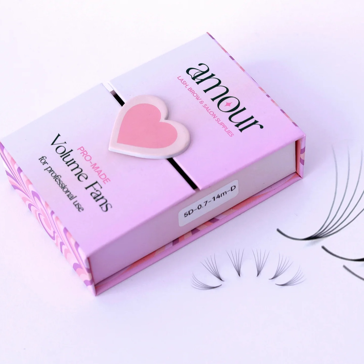 Soooo much to love about the new gal on the block @amour.beautysupplies
Such a pleasure to work on brand, packaging and website design for the team. 💕
#branddesign #websitedesigner #packagingdesigner #milabstudios #graphicdesign #deisgninspo #amour #beautybrands