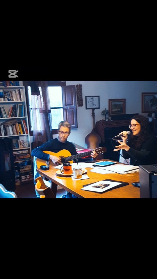 🟣🎼 Elma Sambeat & Damián Valent | Folklore Argentino y Tango | Ciclo «El Corazón al Sur» 🌹Concierto Presencial 🎵 Streaming 🎶
26/04/2025 Estudio Rosazul. Barcelona.
Descripción del evento
Elma Sambeat (España) y Damián Valent (Argentina) llevan más de veinte años en los escenarios. Su repertorio cuenta con algunas de las más bellas canciones del folclor argentino y del tango. Juntos combinan sus bagajes, llenos de mundo, con las sutilezas y la belleza de sus modos de hacer tan propios.
Formación:
Elma Sambeat: voz
Damián Valent: guitarra
elsusurro.com
#musicaenvivo #tango #astorpiazzolla #adiosnonino