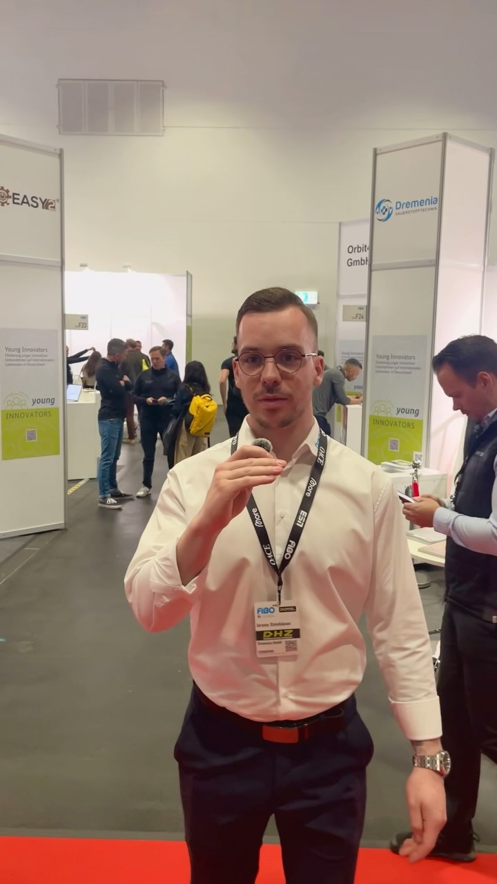 Auf der #FIBO2025 hast du die Chance, unsere hyperbare Sauerstofftherapie (#HBOT) kostenlos zu testen – direkt bei uns am Stand.
Mehr Sauerstoff unter Druck bedeutet: schnellere Regeneration, reduzierte Entzündungen und ein nachhaltiger Performance-Boost.
Außerdem erwartet dich modernste #Rotlichttherapie zum Ausprobieren – für tiefenwirksame Muskelentspannung, verbesserten Schlaf und Zellregeneration auf neuem Level.
Ob Leistungssportler*in, Biohacker oder einfach gesundheitsbewusst – hier geht es um mehr als nur Erholung:
Es geht um echte #Longevity und langfristige Vitalität.
#Dremenia #RecoveryOptimized #LongevityLifestyle #BiohackingGermany #AthleteRecovery #PerformanceUpgrade #HealthOptimization #Sauerstofftherapie #RedLightTherapy #FitnessInnovation #Regeneration