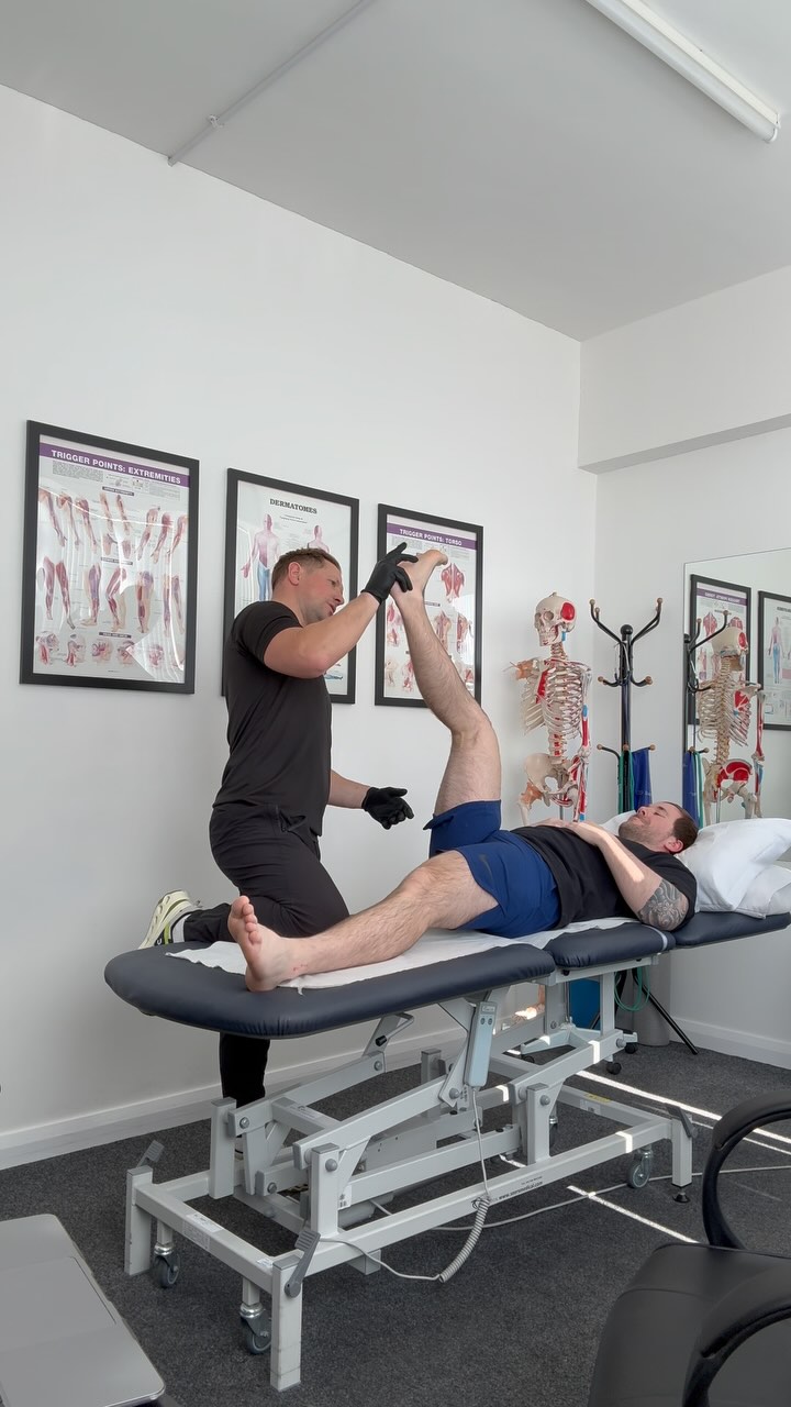 Listen……Patients always have a story!
Fortunate to be around interesting people all day 🙌🙏
@snapsbyjordan in for his “monthly” maintenance
Gent, he trains hard 🥊, works hard 📸 🎥,
Great guy😎 🤝