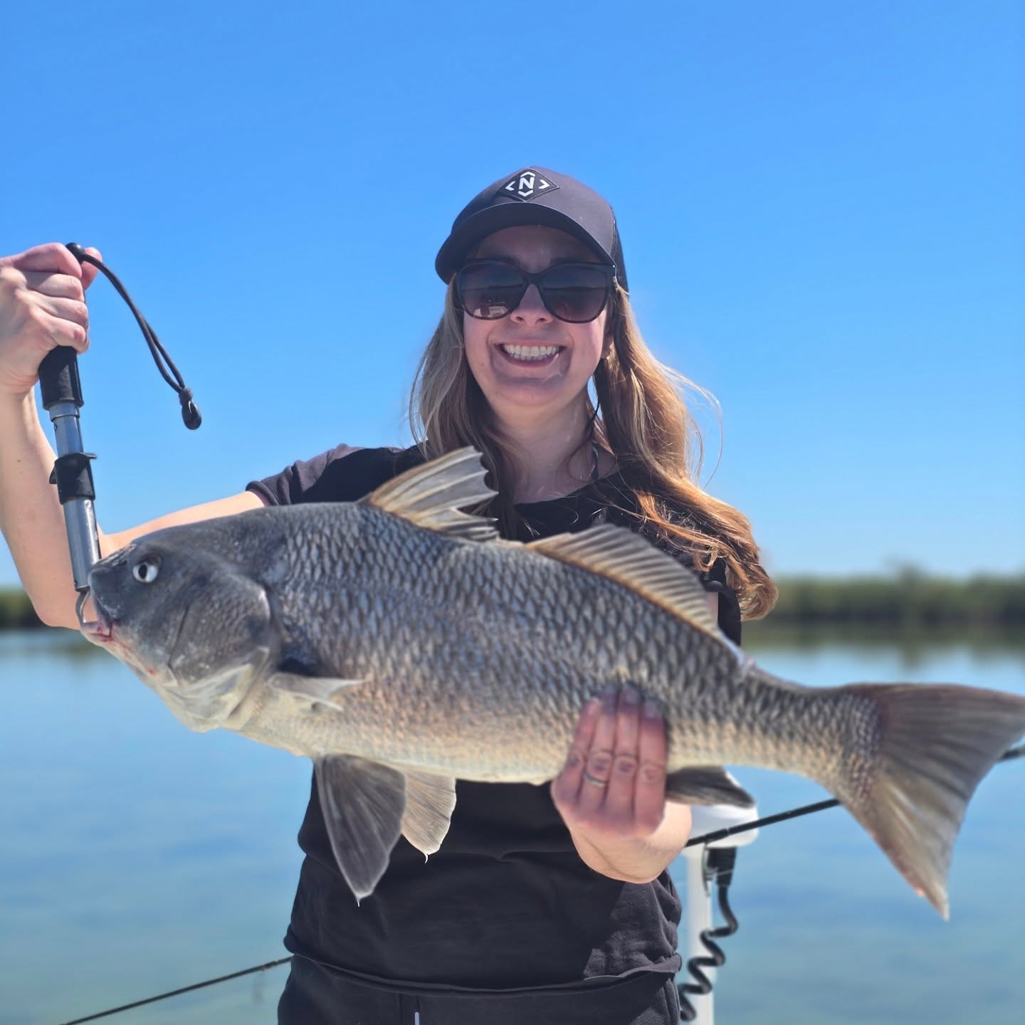 Fishing is a great way for families to spend time with one another!!!!!! #buckedupapparellc #coderedfishingcharters #floridalife #floridafishing #floridafishingproducts #newsmyrnabeach #mosqutiolagoon #4horsemancorks #sordknives #xtratufboots #kto_customrods www.coderedfishingcharters.com