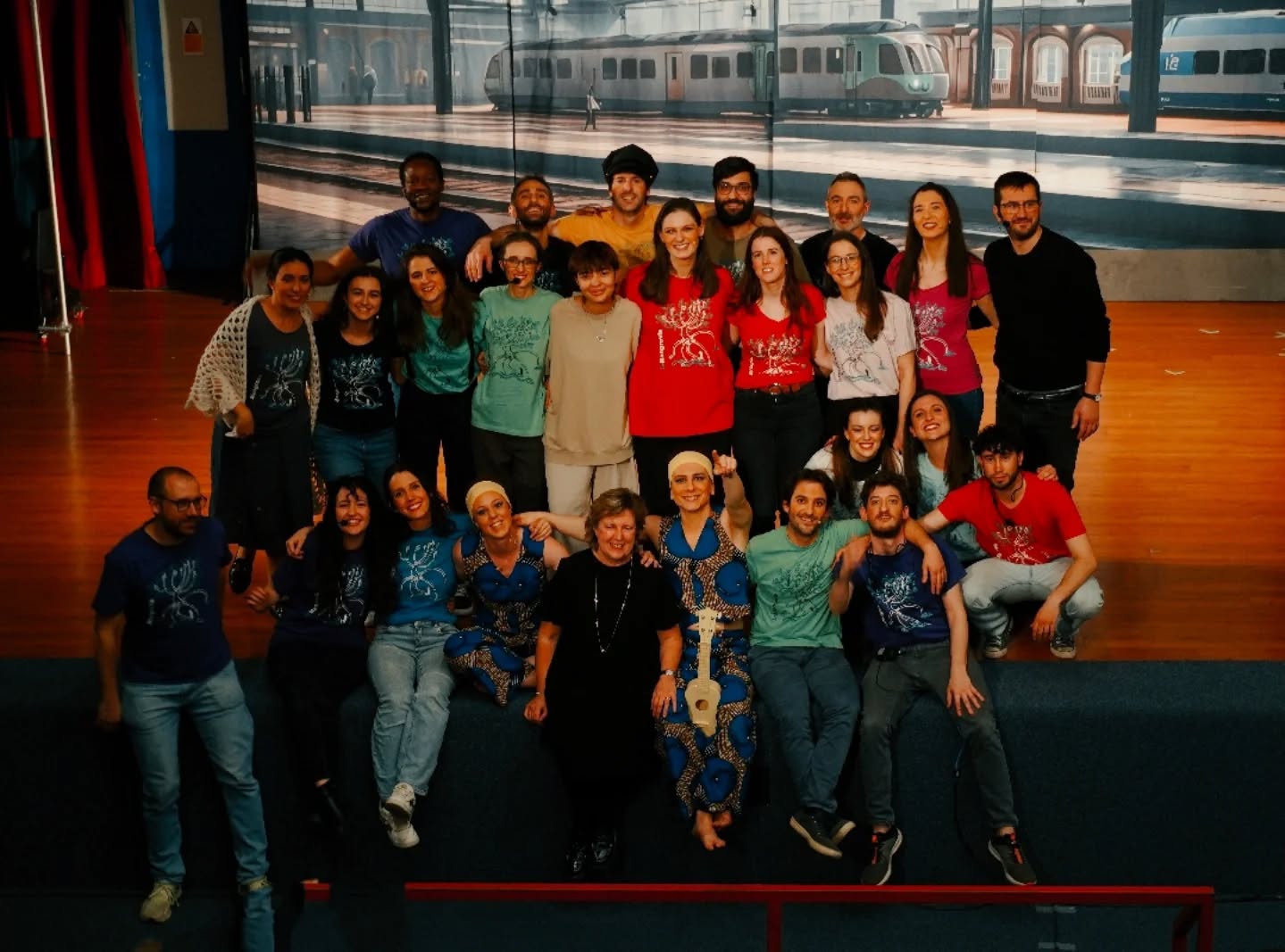 MIND THE GAP🎭
Il penultimo spettacolo ci ha regalato un bel sold out!
È stata una serata incredibile, piena di emozioni.
Grazie a tutti voi per essere stati parte di questa esperienza straordinaria.
Grazie per averci accompagnato, sostenuto e reso tutto ancora più speciale.
Ci vediamo alla prossima e ultima replica.
Grazie.
MIND THE GAP 🎭
#pioltello #solidarietà #gratitudine #friends #spettacolo #emozioni #passion