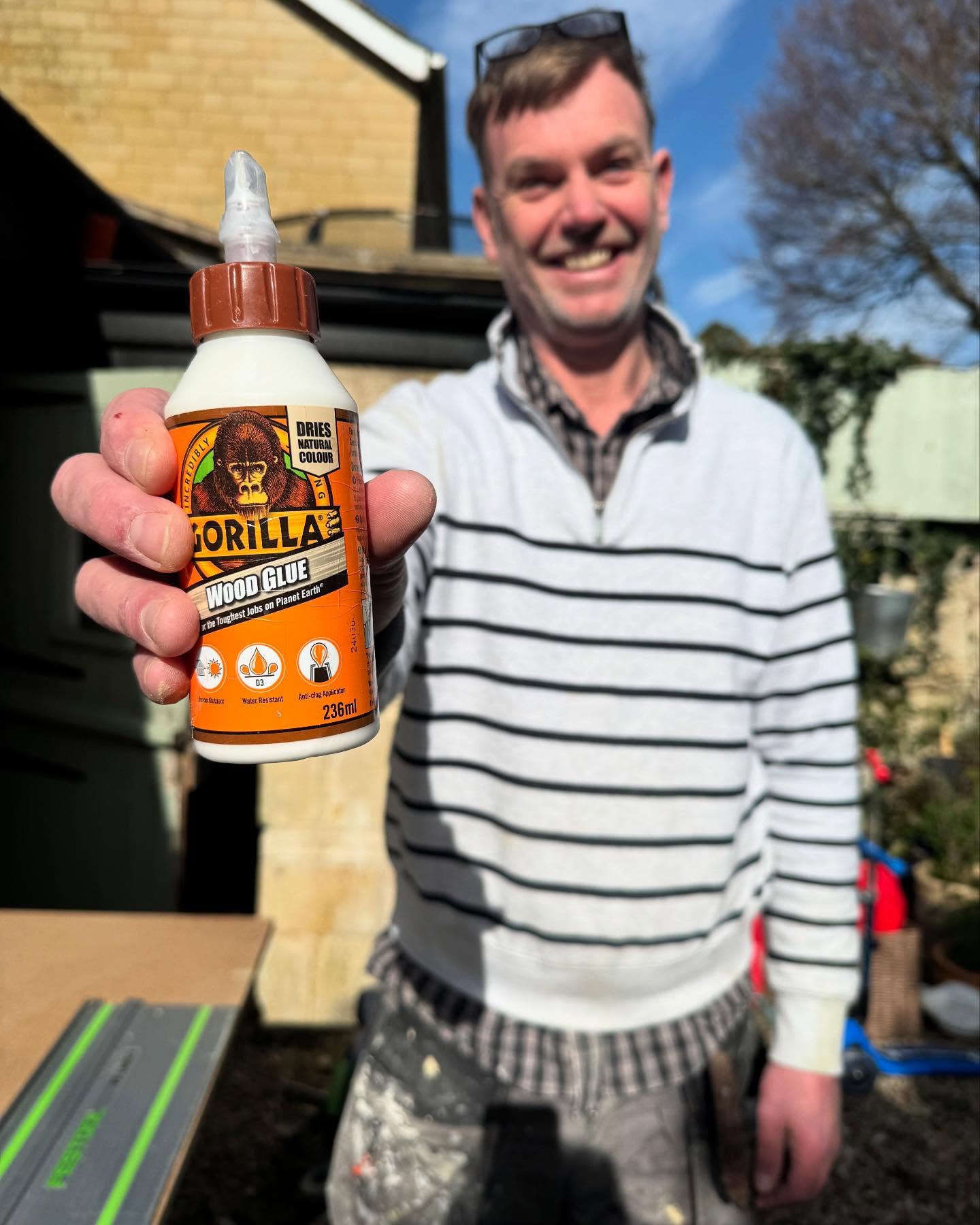 It's all about perspective. Just trying to teach the boy @rivettjonpaul about perspective. The first one is small but close up, the second one is big but far away. He'll get there #carpentry #bath #bradfordonavon #joinery #gorillaglue