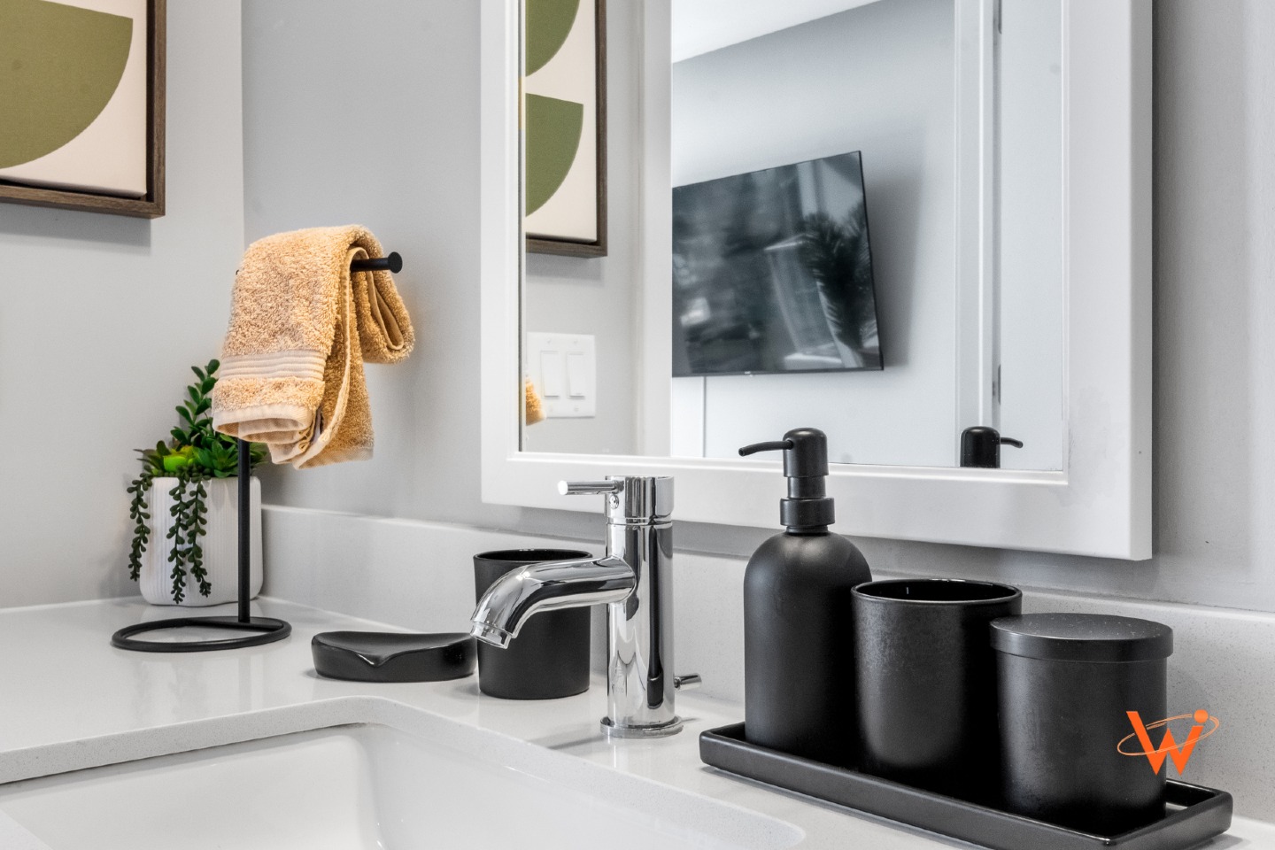 Your Airbnb deserves the spotlight. Let's show it off right! Work with WATTSi ✨ https://www.wattsi.com/
#3dtour #realestate #realestatephotography #nashville #photography #nashvillephotographer #airbnb