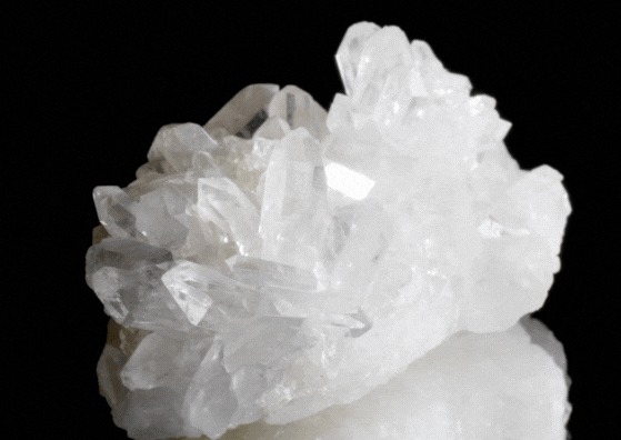 Celebrate April with Clear Quartz. Don’t miss out on this special offer! Shop our beautiful Clear Quartz jewelry this month and get 15% off. Perfect for April birthdays or anyone looking to add a little sparkle to their outfit and extra positivity to their life.
#clearquartzqagic #wildstonesamsterdam #aprilbirthstone #crystalhealing #quartzjewelry #healingwithquartz #clearquartzvibes #energyboost #crystallovers #quartzpower #positivevibesjewelry