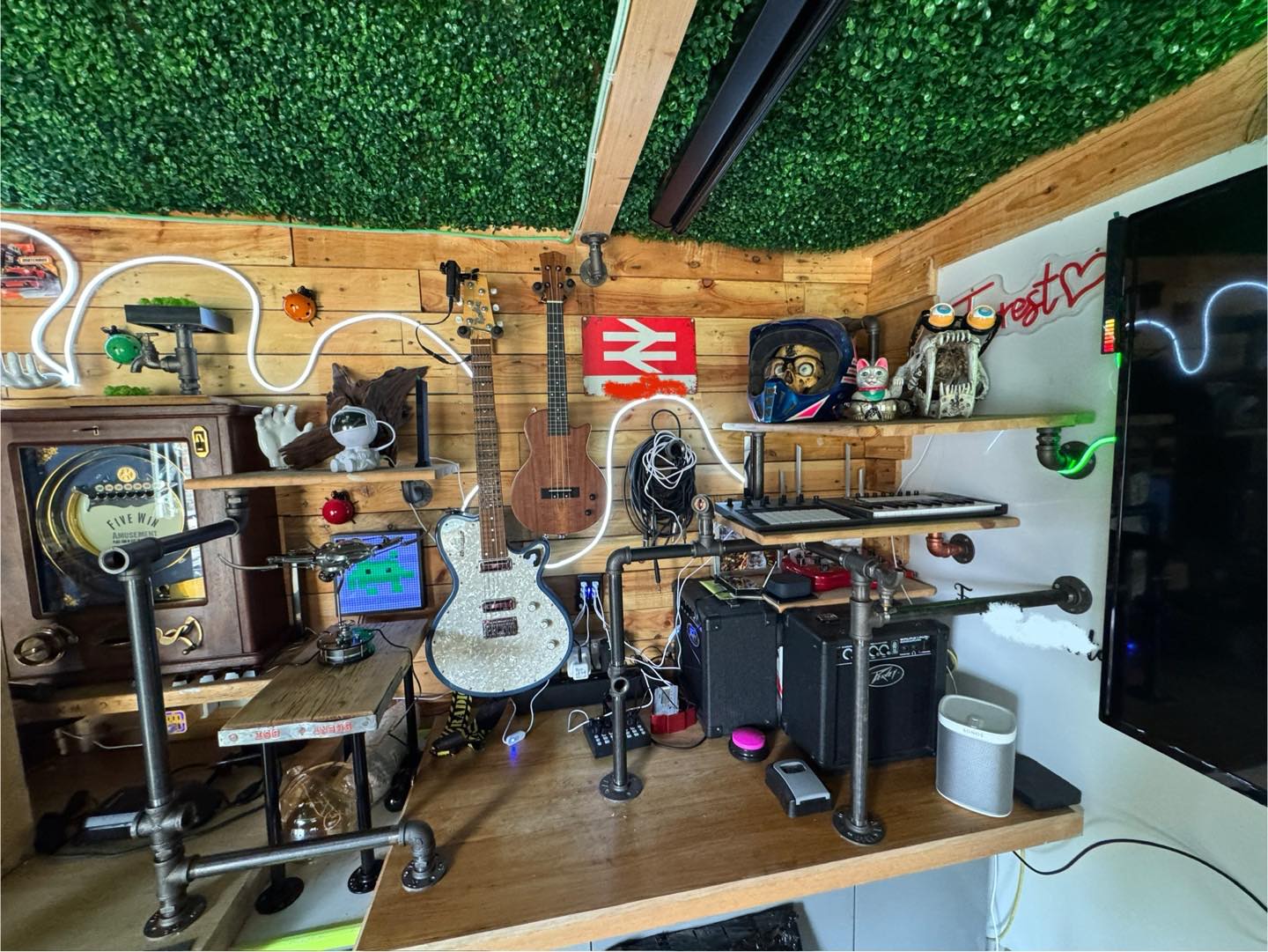Needs tidying but I’ve started to rework my space - it’s all a bit random but looks great at night - more to follow