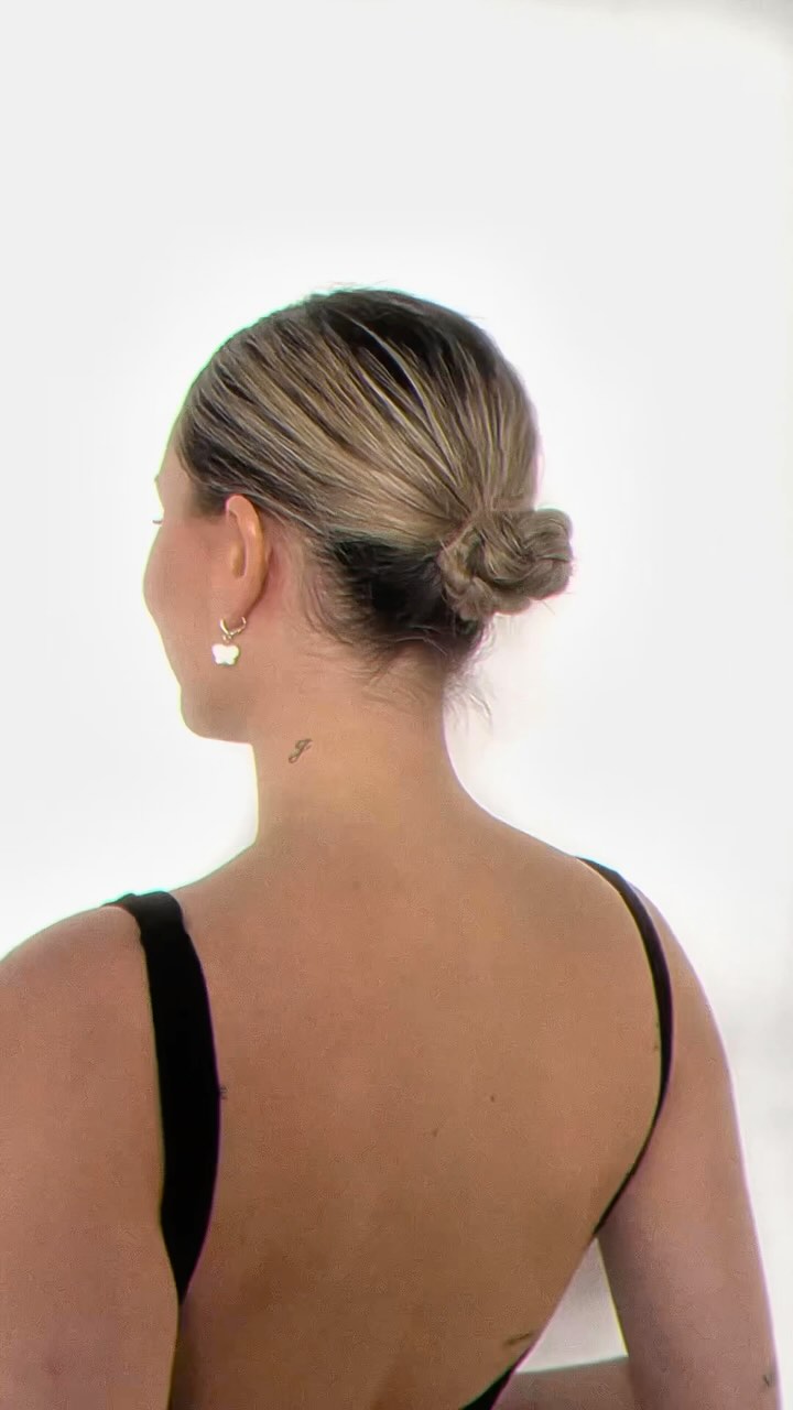 new collection ON film 🧍🏼♀️
Danes še popustek s kodo "BUNNY", za 17% off na celotno naročilo in velja na vse izdelke. 😌
#jellek #newcollection #springjewelry #velikonocnipopusti