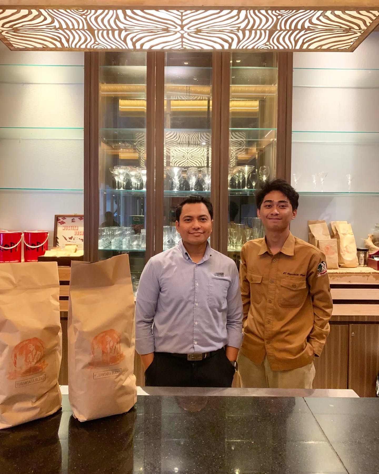 Weekly visit ke cafe keren di Hotel Harper Makassar @harperperintismakassar