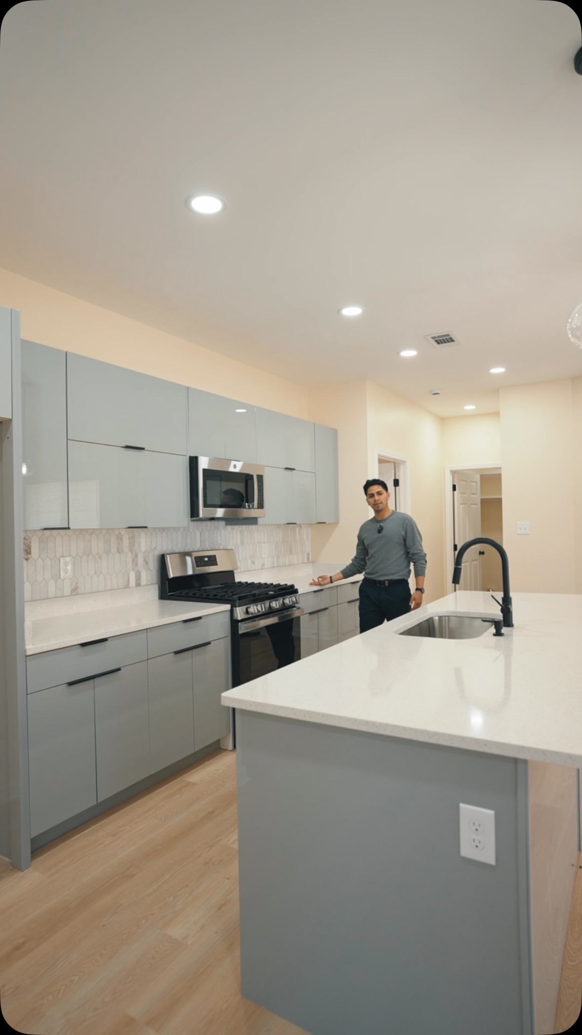 @juantorres_realestate is continuing to use our premium media to attract premium buyers, will you join him? 🫵🏼