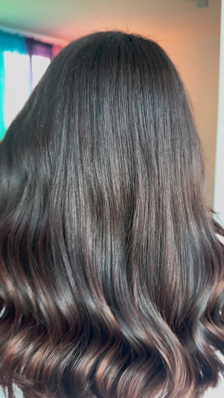 Soin + coupe + wavy pour sublimer les cheveux d'Aurelie ✨
#cheveux #wavy #coiffeur #coiffeurparis