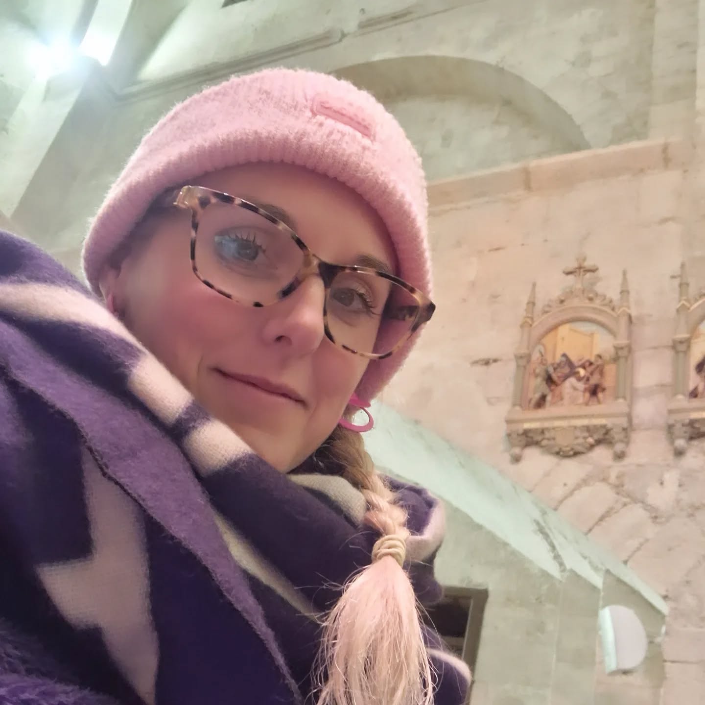 Montfrin, enregistrement / part 3 / jour 1 / avec @ilsegretodellemuse pour le Maestro Gabriel Garrido ❤️❤️❤️ le bonnet rose s'est levé à 5h du matin et on est partis pour un petit bout de temps encore. Ça va piquer😅😎🥶🎊🎶