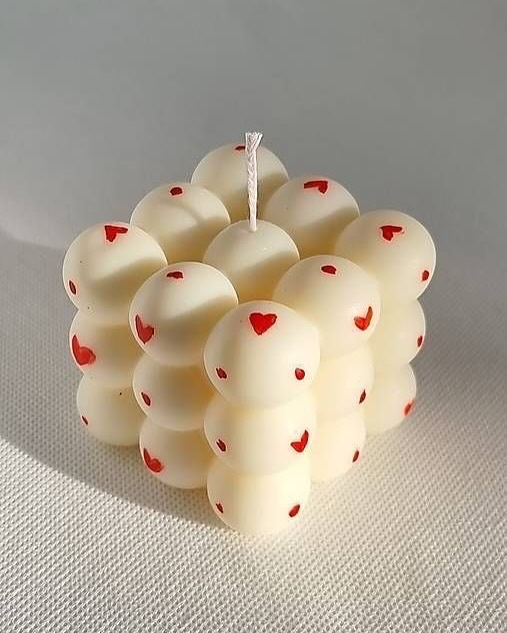 ♥️Handcrafted with love… one candle at a time.
Every swirl, every color tells a story.♥️
Not just candles, but pieces of art made from soy wax!
Add warmth & elegance to any corner of your home.
DM to order your favorite design today!
Custom orders available.
#verahandicraftstore