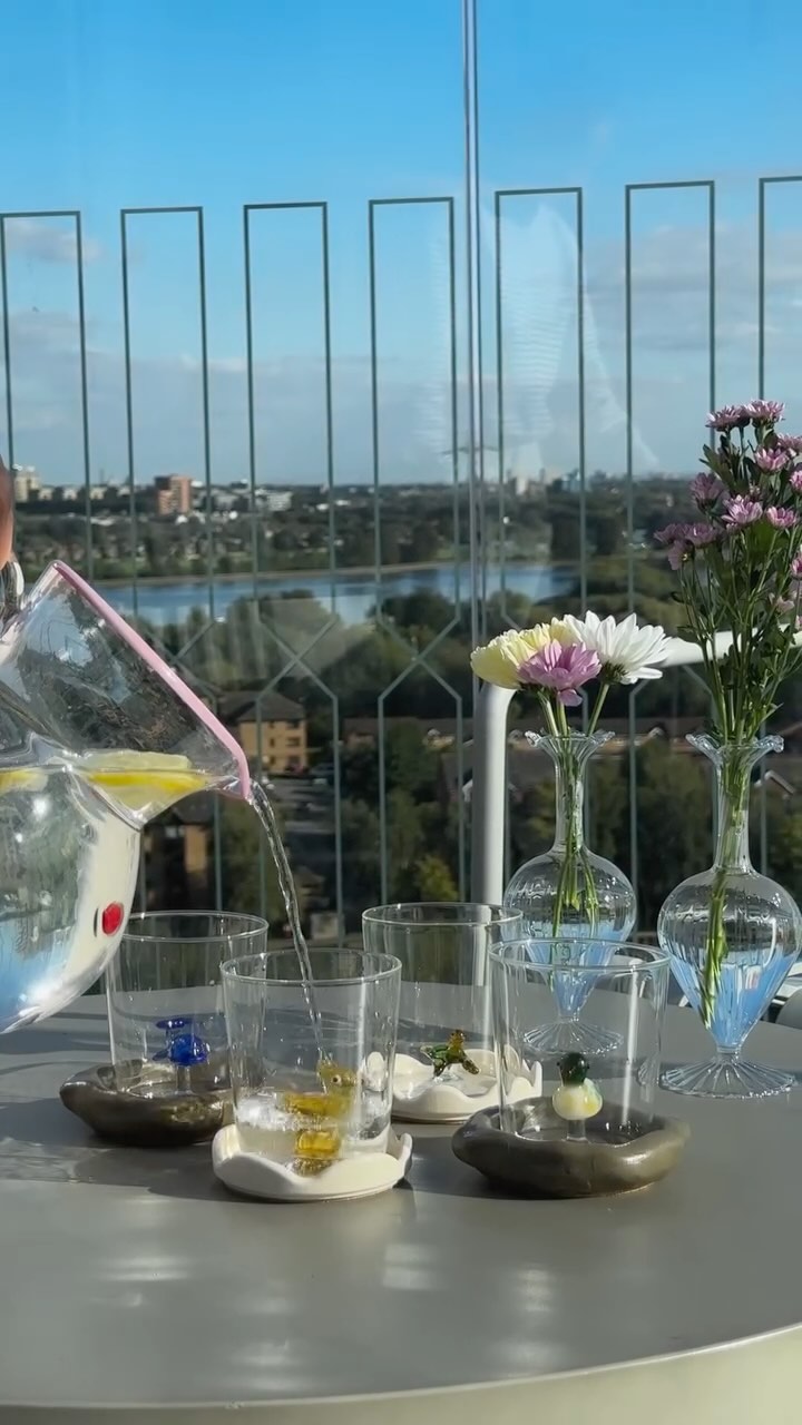 Sometimes it’s the smallest things that make you smile—like a tiny animal peeking out at the bottom of your glass.
Perfect for gifting, your daily coffee sip or just because ✨✌🏼