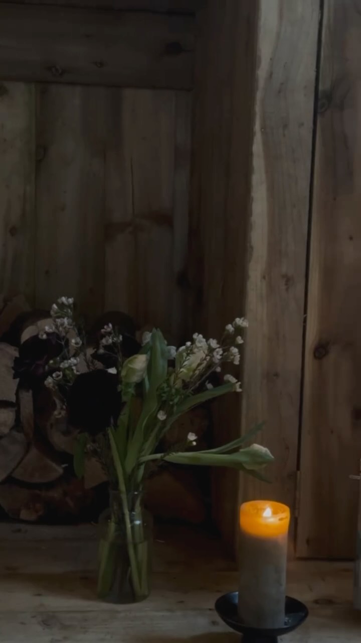 Myself, Jade & Olivia had such a beautiful day holding space for such a lovely group of people at our event ‘Soothe & Savour’ over the weekend. We left with full hearts & full bellies thanks to the delicious fireside feast @jadesgreenkitchen cooked up for us. Our guests got to learn and experience the wonders of contrast therapy with Olivia too and I also loved hosting my vision workshop and Sound Ceremony by the log burner for everyone. This was a sell out event so we will be returning with another event in the Spring too! Save the date ~ Saturday 24th May. 🥹🫶🏼🤍✨