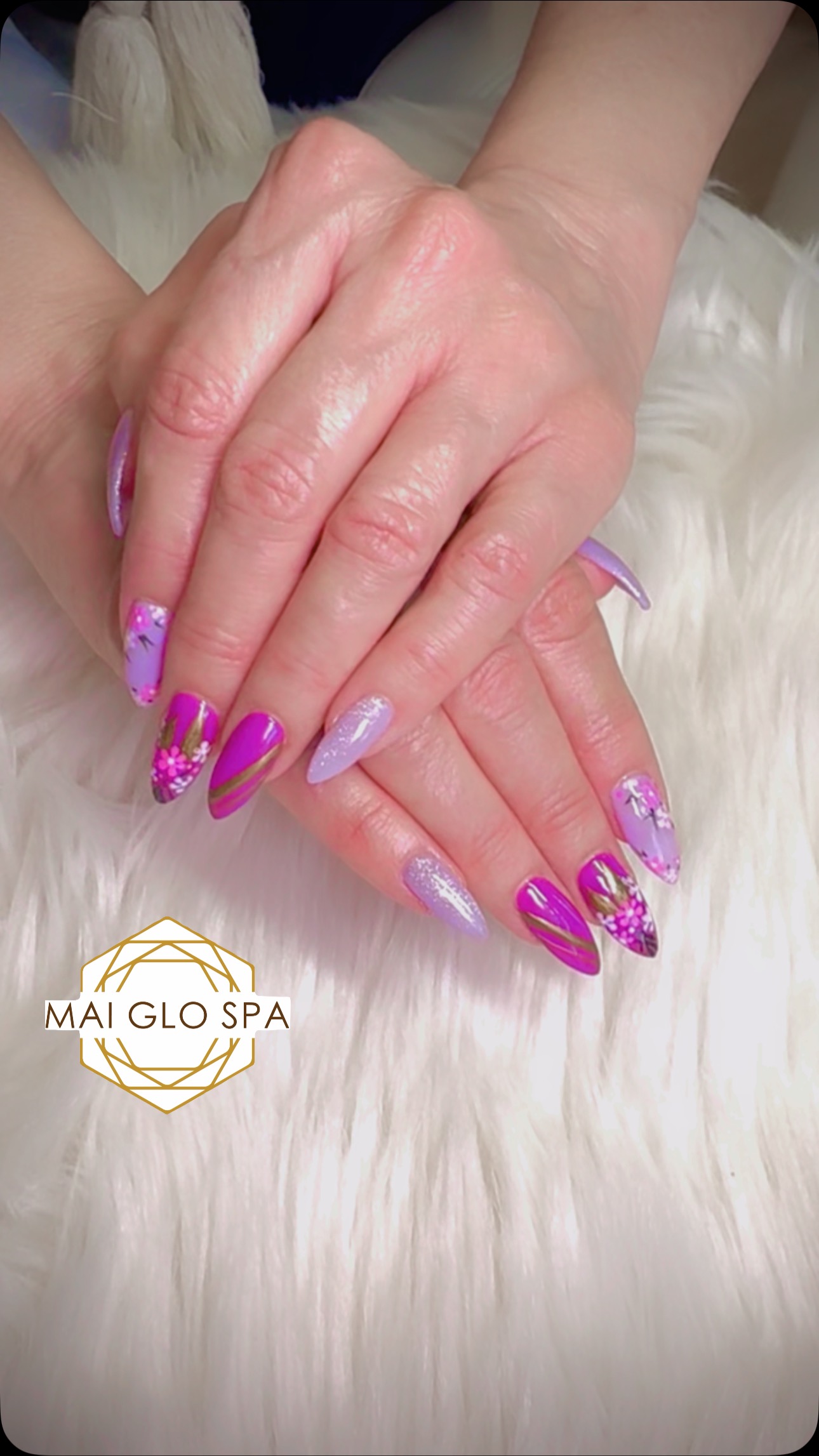 Hop Into Spring with These Easter Nails!
We’re loving this gorgeous set that perfectly captures the spirit of Easter and the beauty of spring! Think soft lavender tones, shimmering glitter, and delicate floral details that bloom right at your fingertips.
Whether you’re heading to brunch, an egg hunt, or just want a fresh new look for the season, these nails are the perfect touch of festive elegance.
Ready for your own spring glow-up? Book your appointment @maiglospa today and let your nails blossom!
#EasterNails #SpringNails #MaiGloMagic #FloralNailArt #LavenderVibes #NailInspo #MaiGloSpa