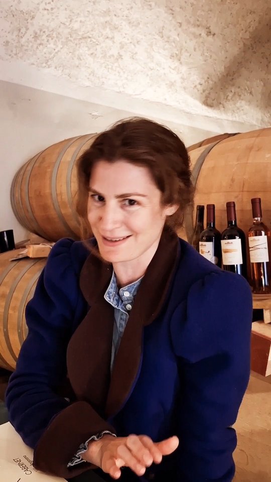 Un'altra giornata aiutando I nistri visitatori a capire e vivere le diverse anime delle nostre Ville Palladiane.
Alla sera, nel viaggio di rientro a casa, stanchi ma anche felici di essere riusciti a trasmettere qualcosa di bello e profondo. Grazie Chloe! ;)
Another day helping our visitors understand and experience the different souls of our Palladian Villas.
In the evening, on the journey back home, tired but also happy to have managed to convey something beautiful and deep. Thanks Chloe! ;)
#palladian #palladio #palladianvillas #villepalladiane #andreapalladio #palladianarchitecture #architetturapalladiana #palladiansociety #palladianische #villadimaser #villafoscari #malcontenta #villaangarano #villaemo