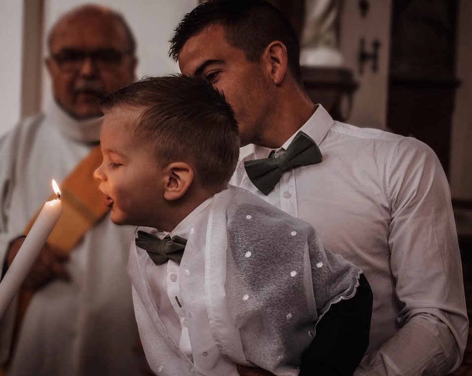 Baptême ⛪️
Retour sur les images du Baptême de Jules. ✨
Bon lundi de Pâques à tous 🐣
#photographereims #bapteme #baptêmereims #photographechampagneardenne #reims #vitrylefrancois #saintdizier #chalonsenchampagne #photographereimsfamille #photographereimsnaissance