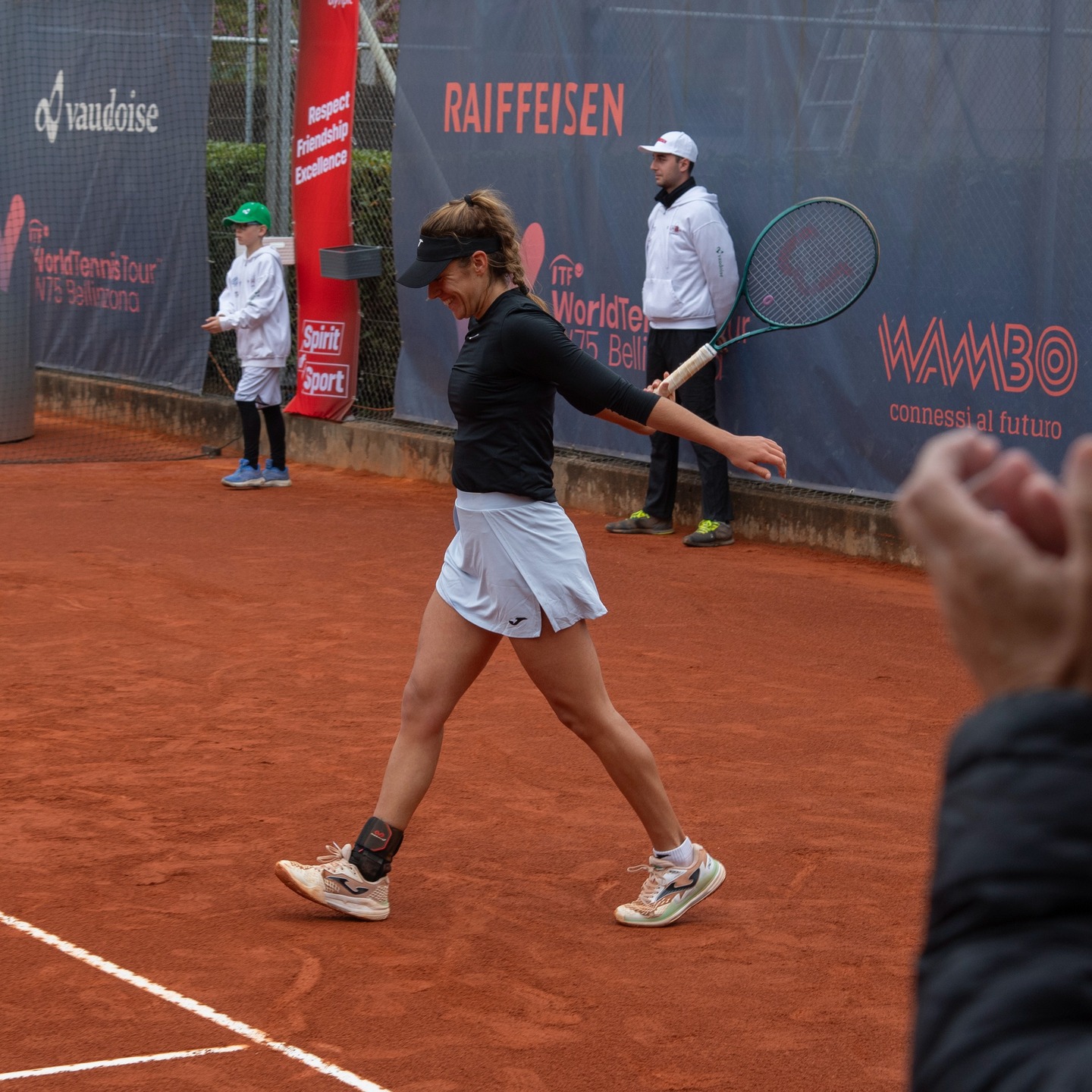 Singles ceremony 📸🎾 by Sertus Image
.
.
.
#bellinzonaladiesopen #tcbellinzona #swisstennis #itftennis #itfprocircuit #ITFWorldTennisTour #ITFTennis #itf #itfwomen #womens #womenstennis #tennislove #tennislife #tennisworld #tennis #tennissvizzero #svizzeraitaliana🇨🇭❤️