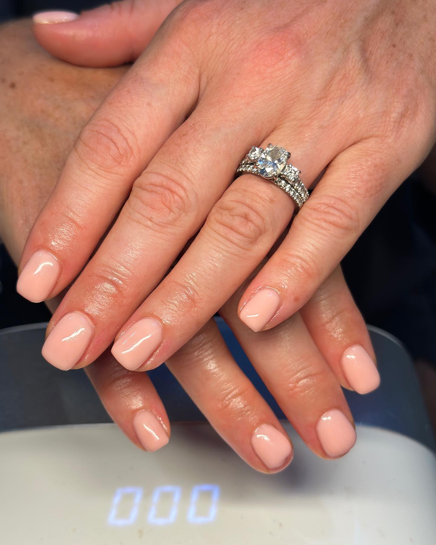 💅 BIAB & Nail Art – The Perfect Duo! 💅
✨ Why BIAB?
✔️ Stronger, Longer-Lasting Nails – No chipping, no peeling!
✔️ No Harsh Soak-Offs – Get infills instead of removing it every time.
✔️ Healthier Nails – Protects your natural nails while keeping them flawless.
🎨 Plus, add stunning nail art for a unique touch!