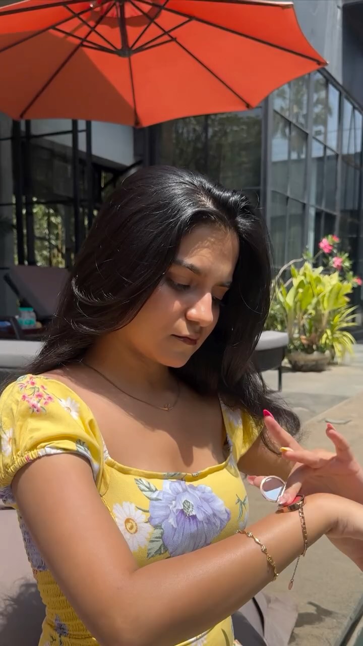 ✨Stay chic and hydrated !💄Our lip balm bracelet is the perfect accessory for soft lips on the go. Get yours now!
Shop now: www.kime.co.in
Featuring
Lip balm bracelet-Tropical palm
(18k gold plated)
Tropical palm, 18k gold plated, lip balm bracelet,waterproof, Peach, summer, on the go hydration, demifine,lip balm
#lipbalmbracelet#kimeaccessories#girls#tropicalplam#peach#summer#summervibes#unique#demifinejewelry#summerfind#waterproof