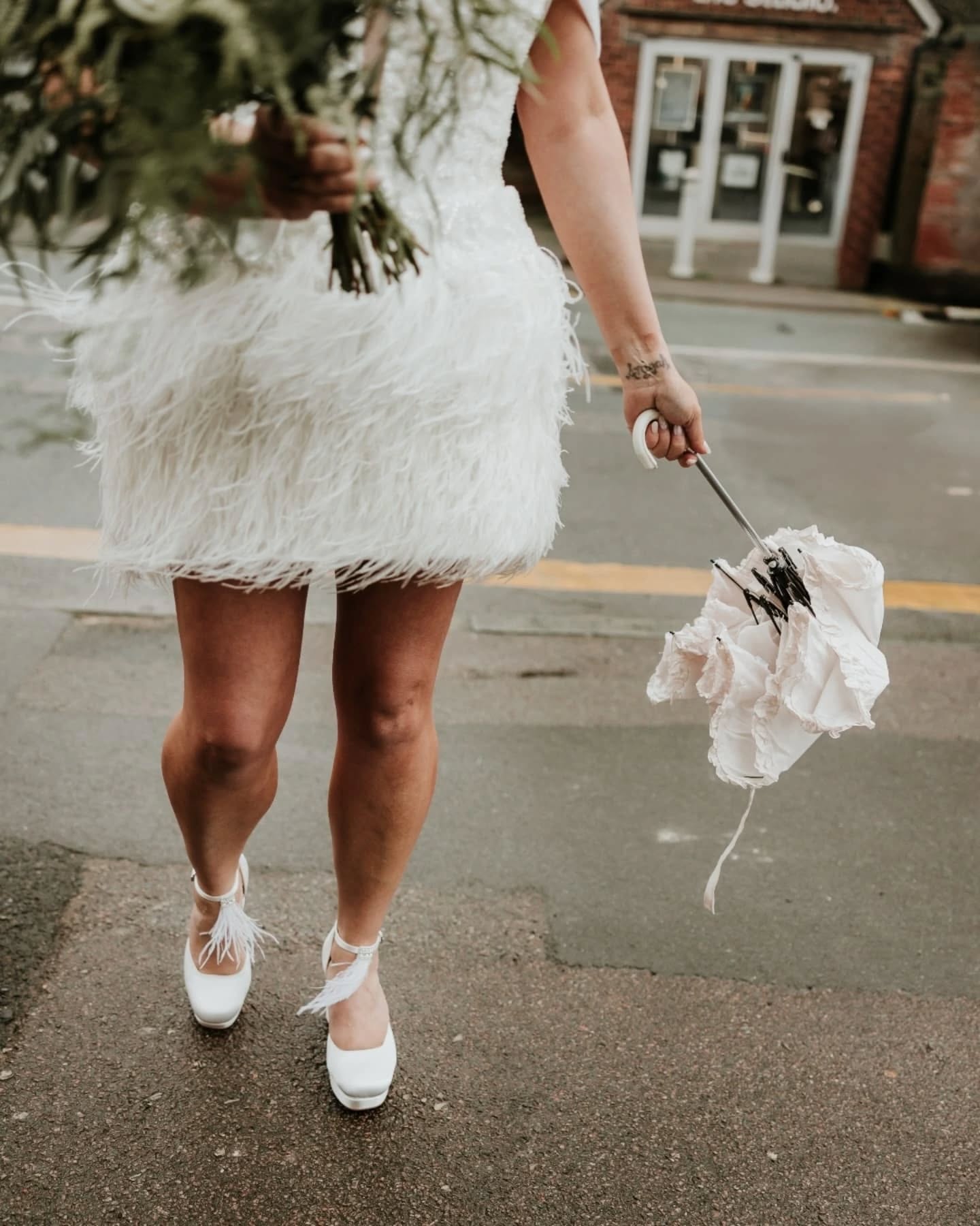 We know about embracing the rain on your wedding day but let's talk windy wedding days for a moment... Anneka was understandably a bit gutted that her gorgeous curls had fallen out but omg the atmosphere! Once we started walking around Lichfield with the wind (and I mean WIND) joining us, nothing else seemed to really matter. The elements simply blew us along with perfect movement and bundles of laughter. I'm in love with all of the special moments it created. And possibly even more in love with Anneka's @veniinfantinobridal dress feathers dancing in the air!
.
Photography- @laurenmarchantphotography
Dress- @veniinfantinobridal
at @forgetmenotbridalboutique
Hair- @hairbystacey_at_strands
Makeup- @prettyfacesbyamy
Flowers - @white_willow_floristy
Couple- @annekahardenphotography
@dad_stache1
.
.
.
#windywedding #lichfieldwedding #suffolkweddingphotographer #happywedding #engagedlife #weddingplanning