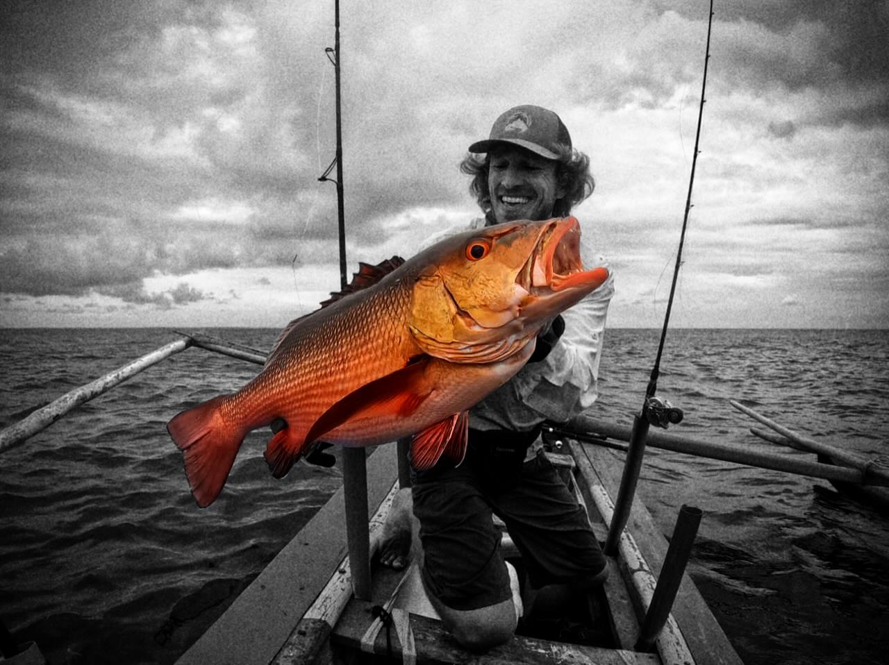 Quand le vent se lève, tu sais qu'il va falloir écourter la journée et que ce sont tes derniers lancers...
Alors tu t'appliques et mets beaucoup de bonne énergie en espérant croiser l'un des spécimen qui nage sur ce beau platier.
Deuxième coup de pop et une belle masse rouge percé la surface 🤯. Grosse pression tant sur la canne que dans la tête... Mais la photo parle d'elle même ! 🤗
#peche #fishing #pecheexotique #exoticfish #pecheauleurre #popperfishing #madagasikara #adventure #nomadlures