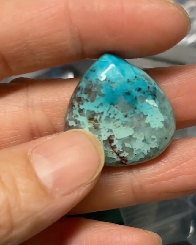 Falling in love with Chrysocolla. Pairing them up, enjoying the beautiful color and some of them have special crystal and texture.